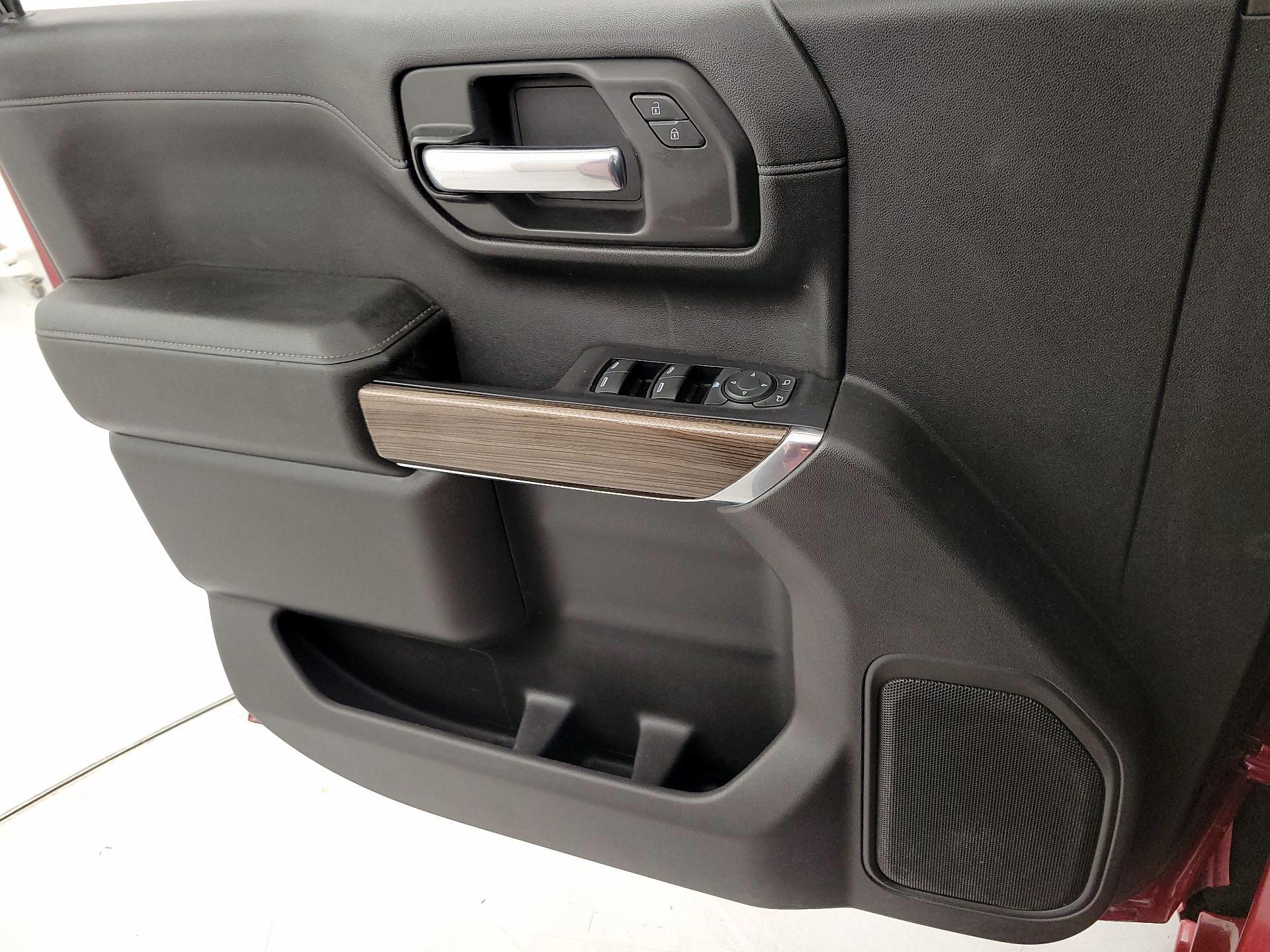 Thumbnail: 2020 Chevrolet Silverado 1500 - 12