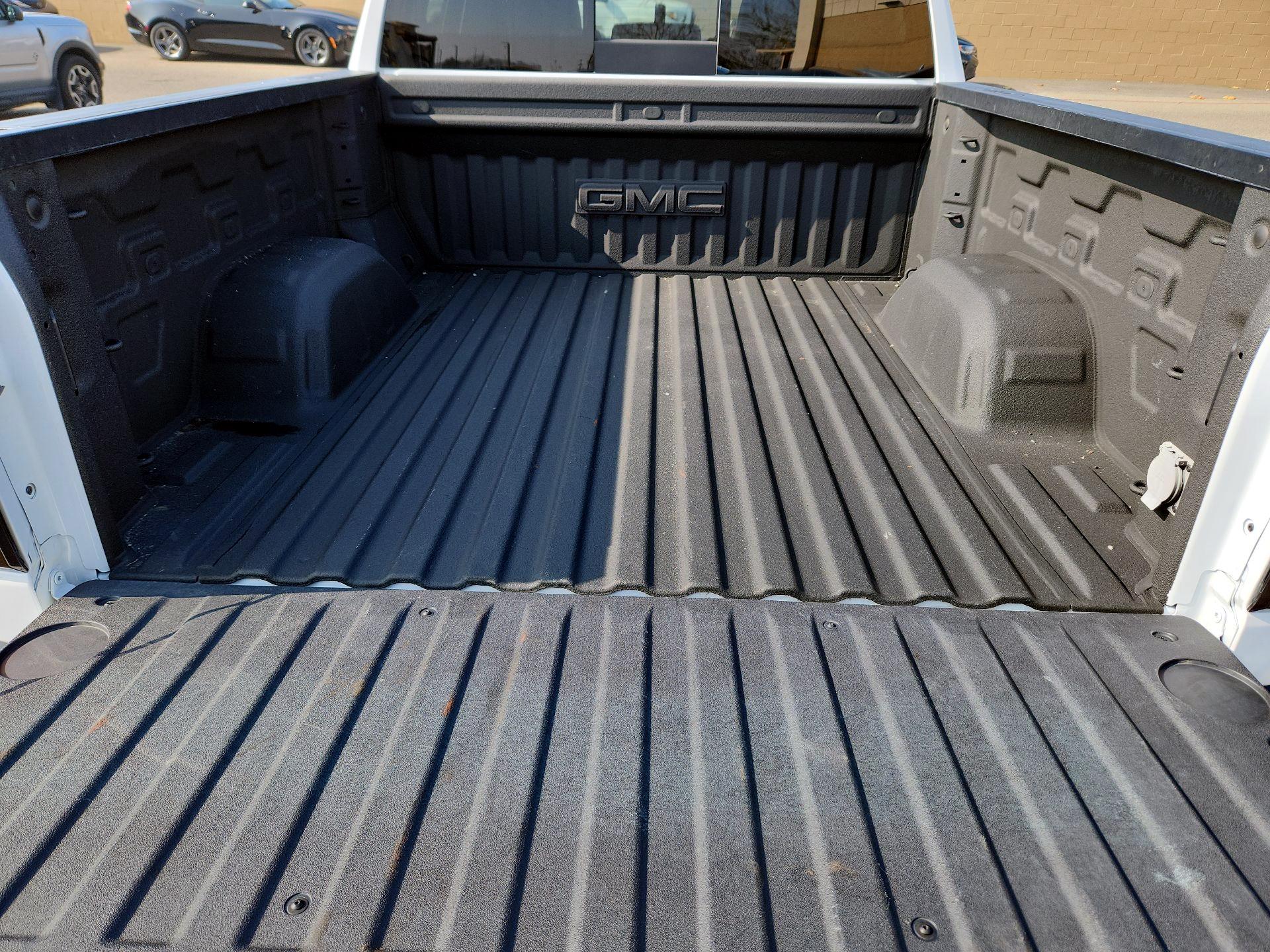 Thumbnail: 2024 GMC Sierra 1500 - 19