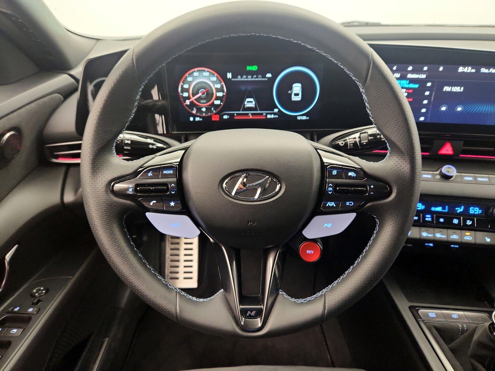 Thumbnail: 2023 Hyundai Elantra - 10