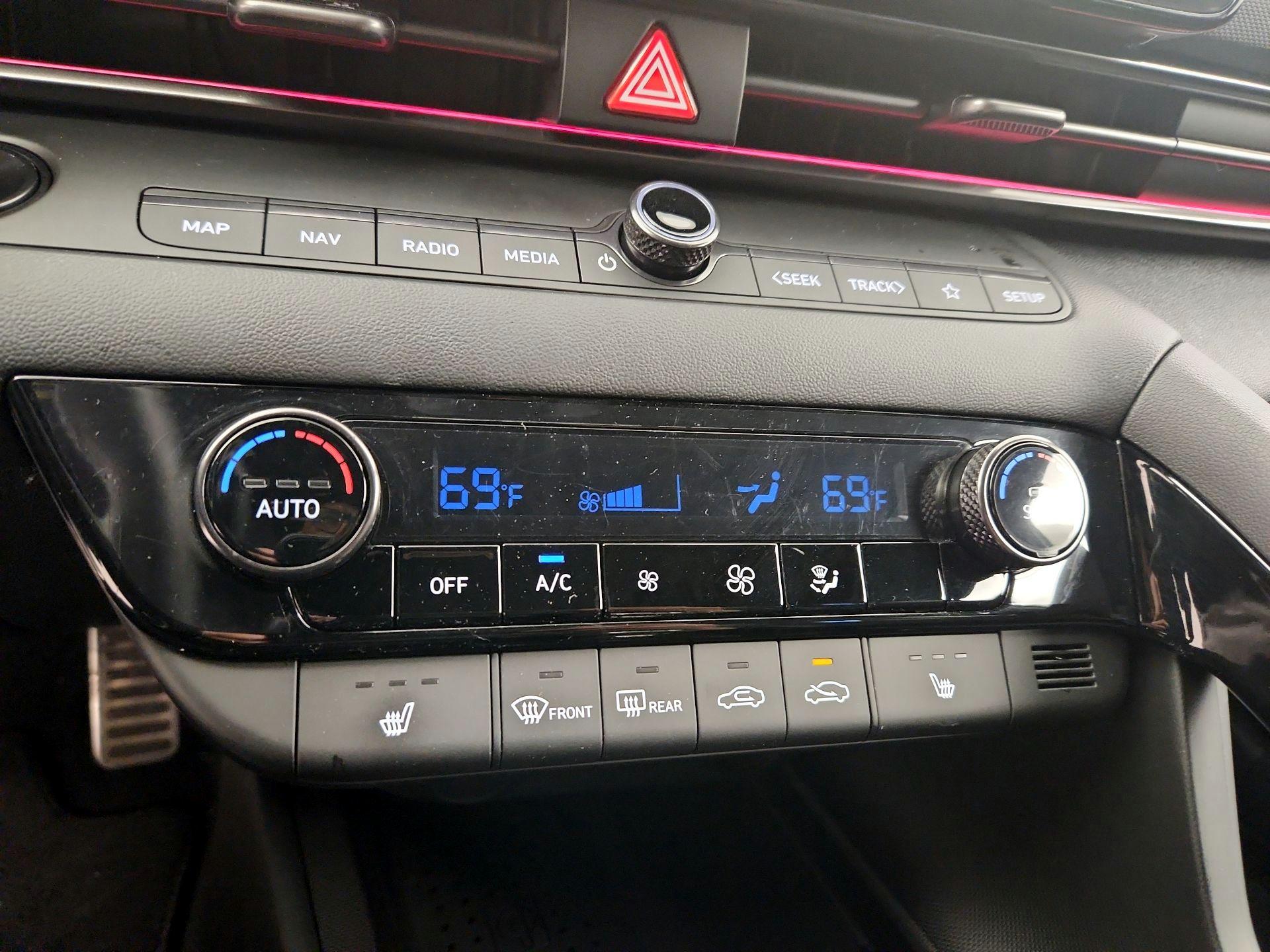 Thumbnail: 2023 Hyundai Elantra - 16