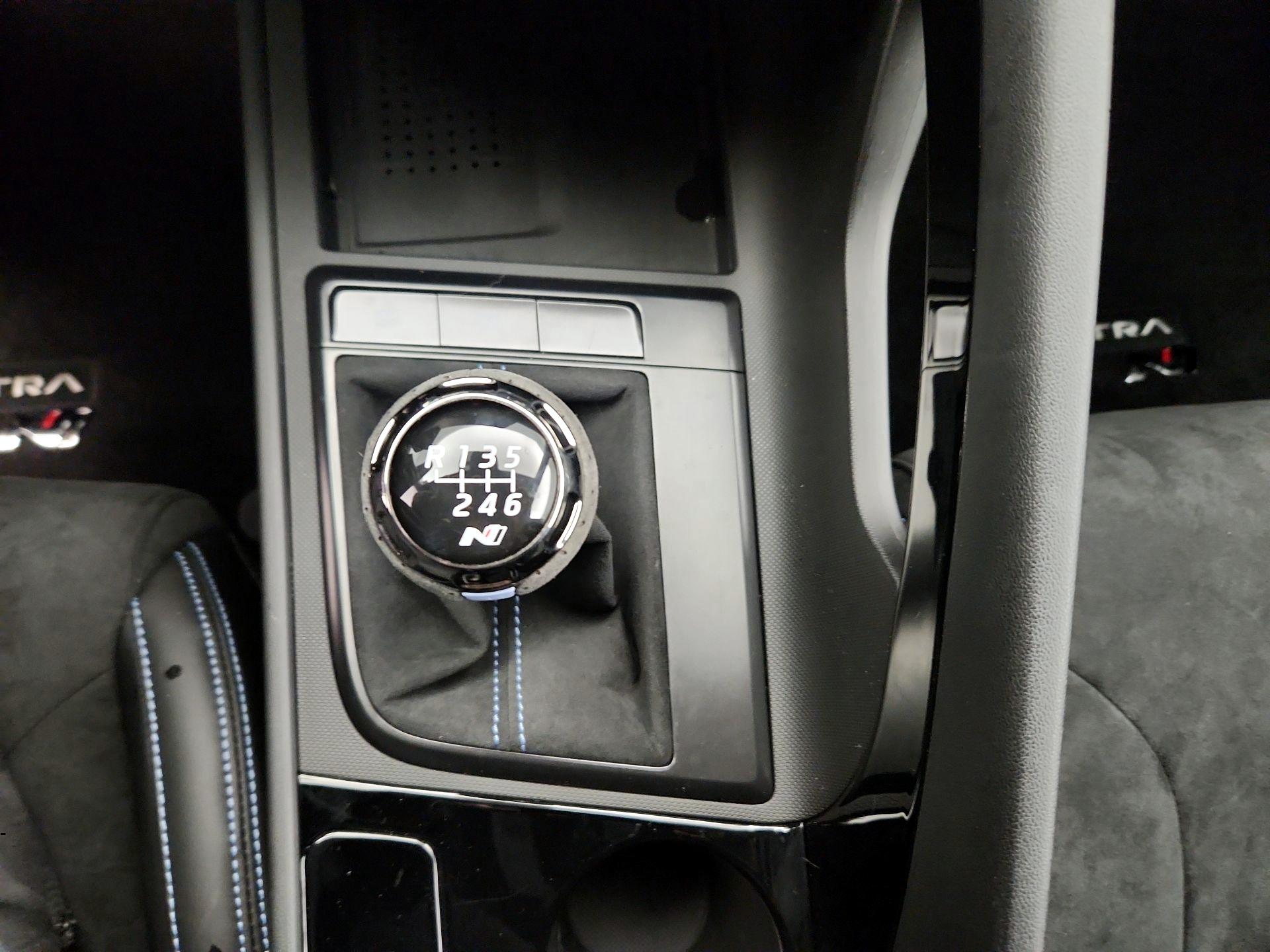 Thumbnail: 2023 Hyundai Elantra - 17