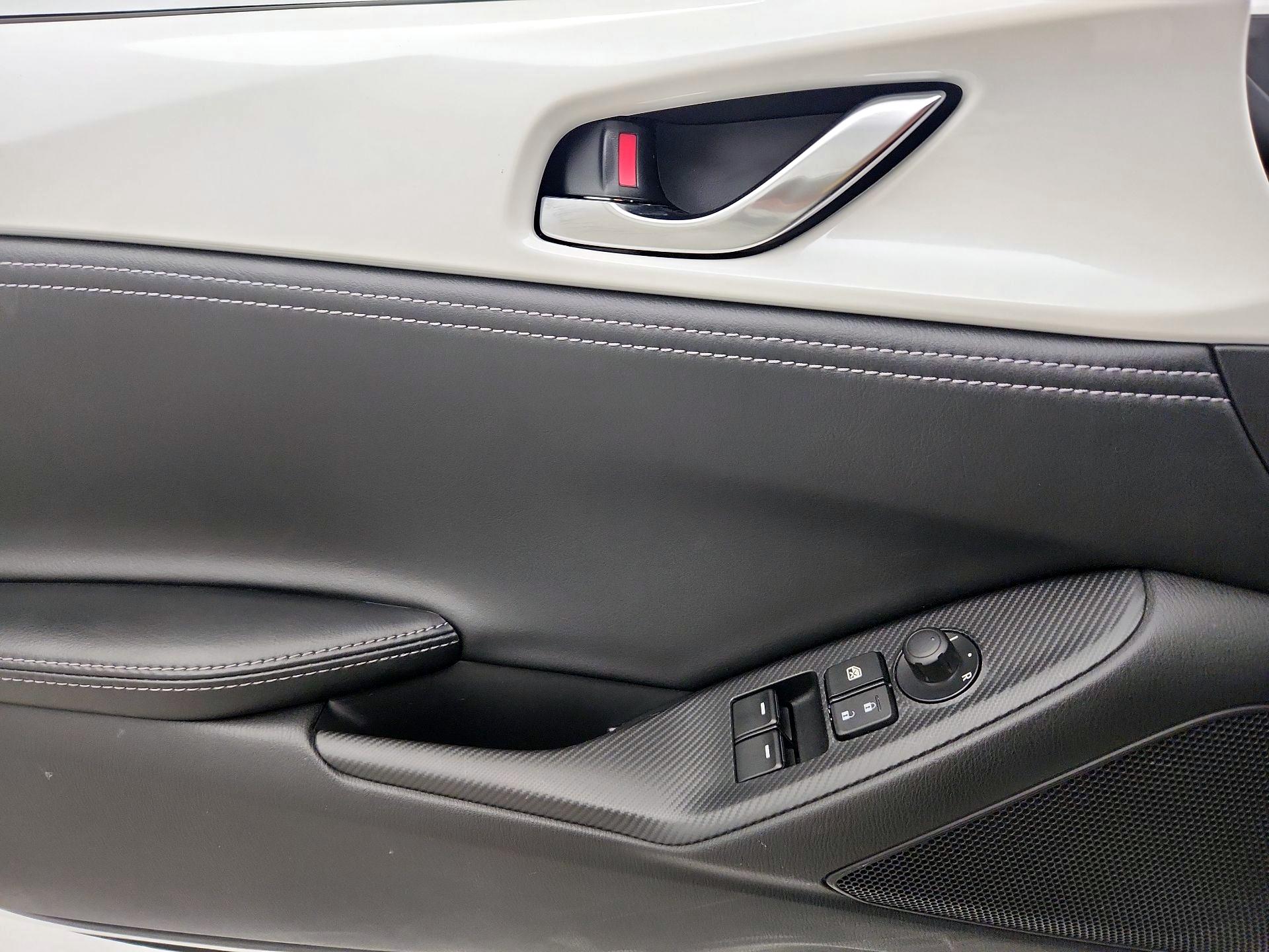 Thumbnail: 2020 Mazda MX-5 Miata - 12