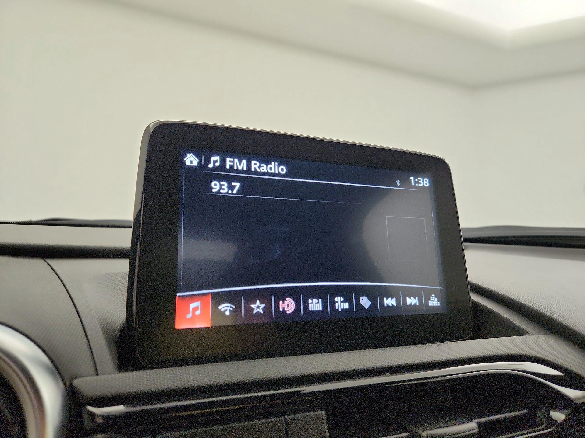 Thumbnail: 2020 Mazda MX-5 Miata - 15