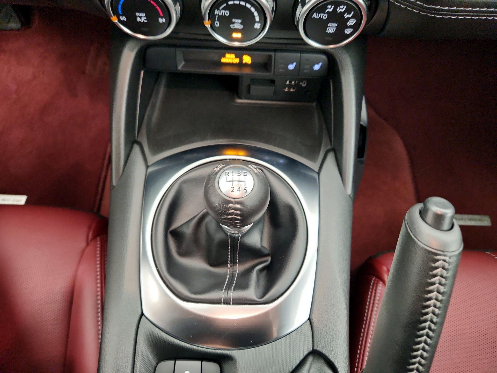 Thumbnail: 2020 Mazda MX-5 Miata - 17