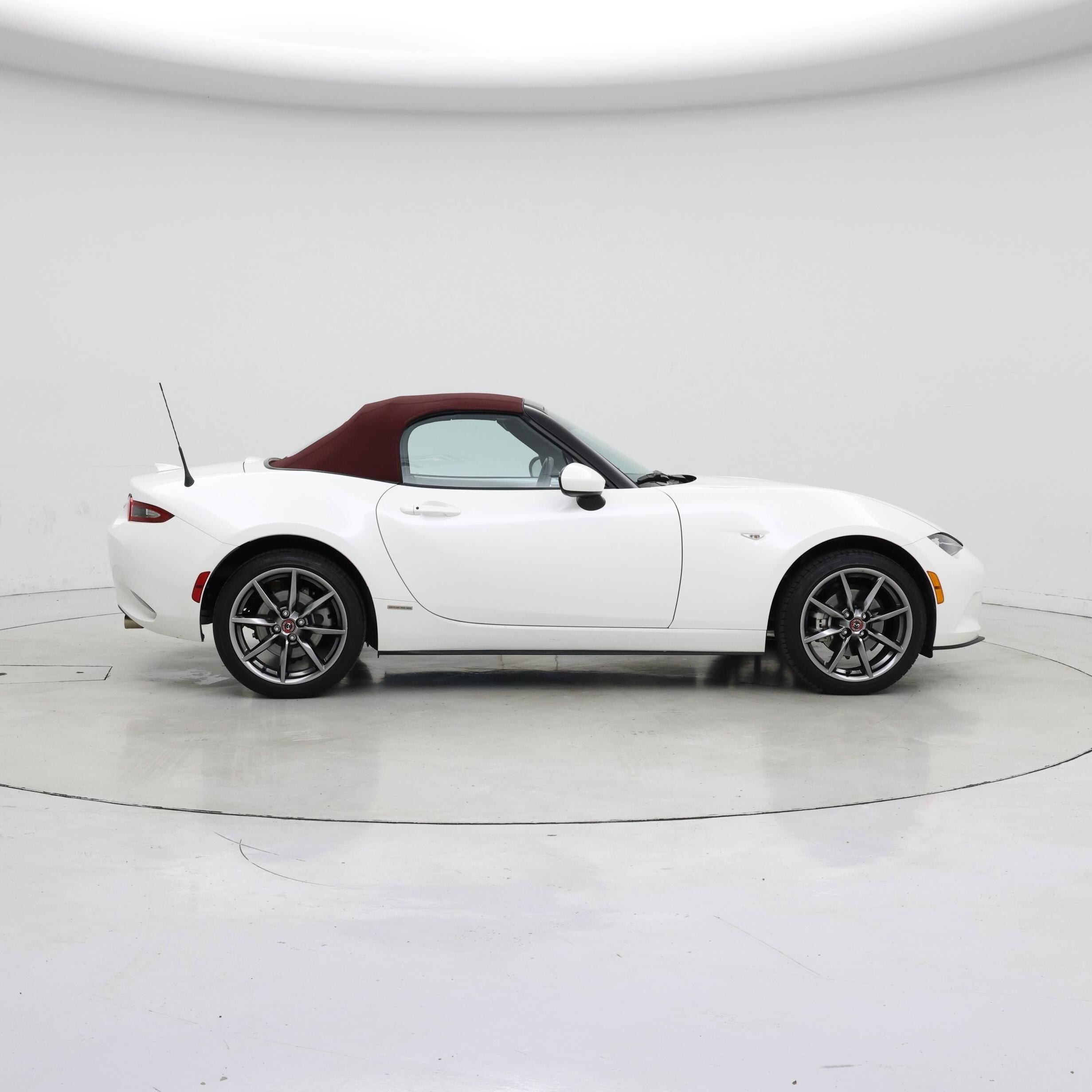 Thumbnail: 2020 Mazda MX-5 Miata - 7