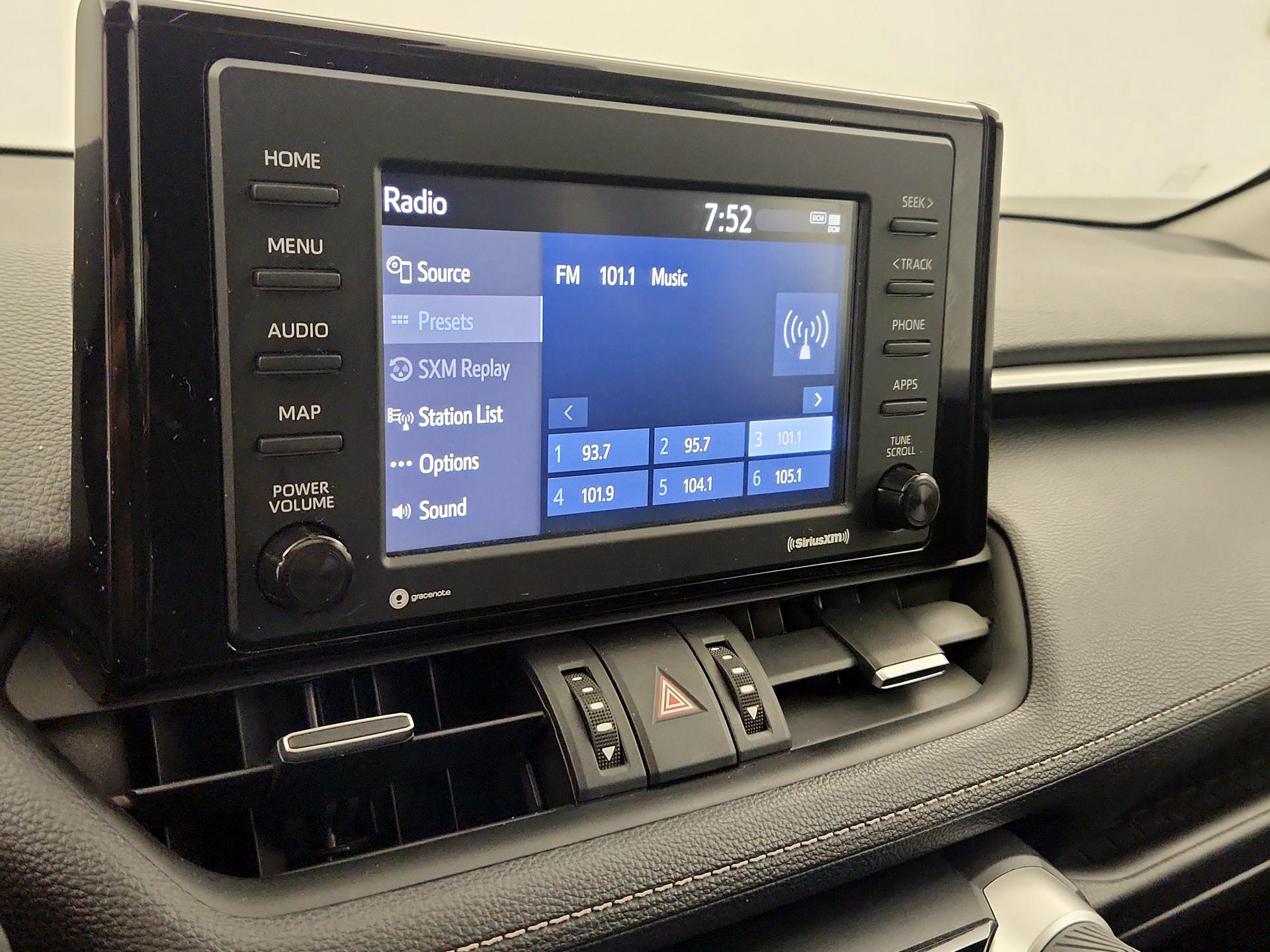 Thumbnail: 2020 Toyota RAV4 - 15