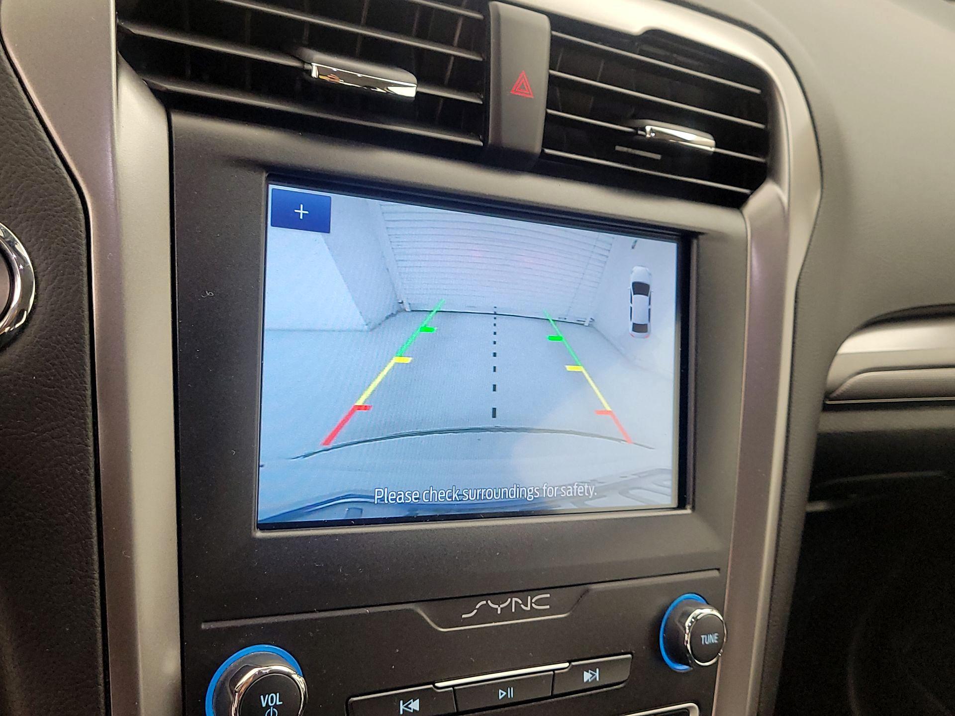 Thumbnail: 2020 Ford Fusion - 15