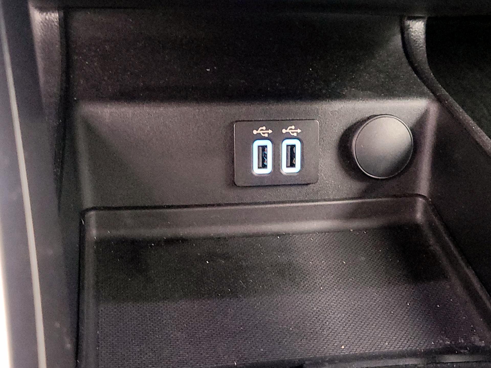 Thumbnail: 2020 Ford Fusion - 19