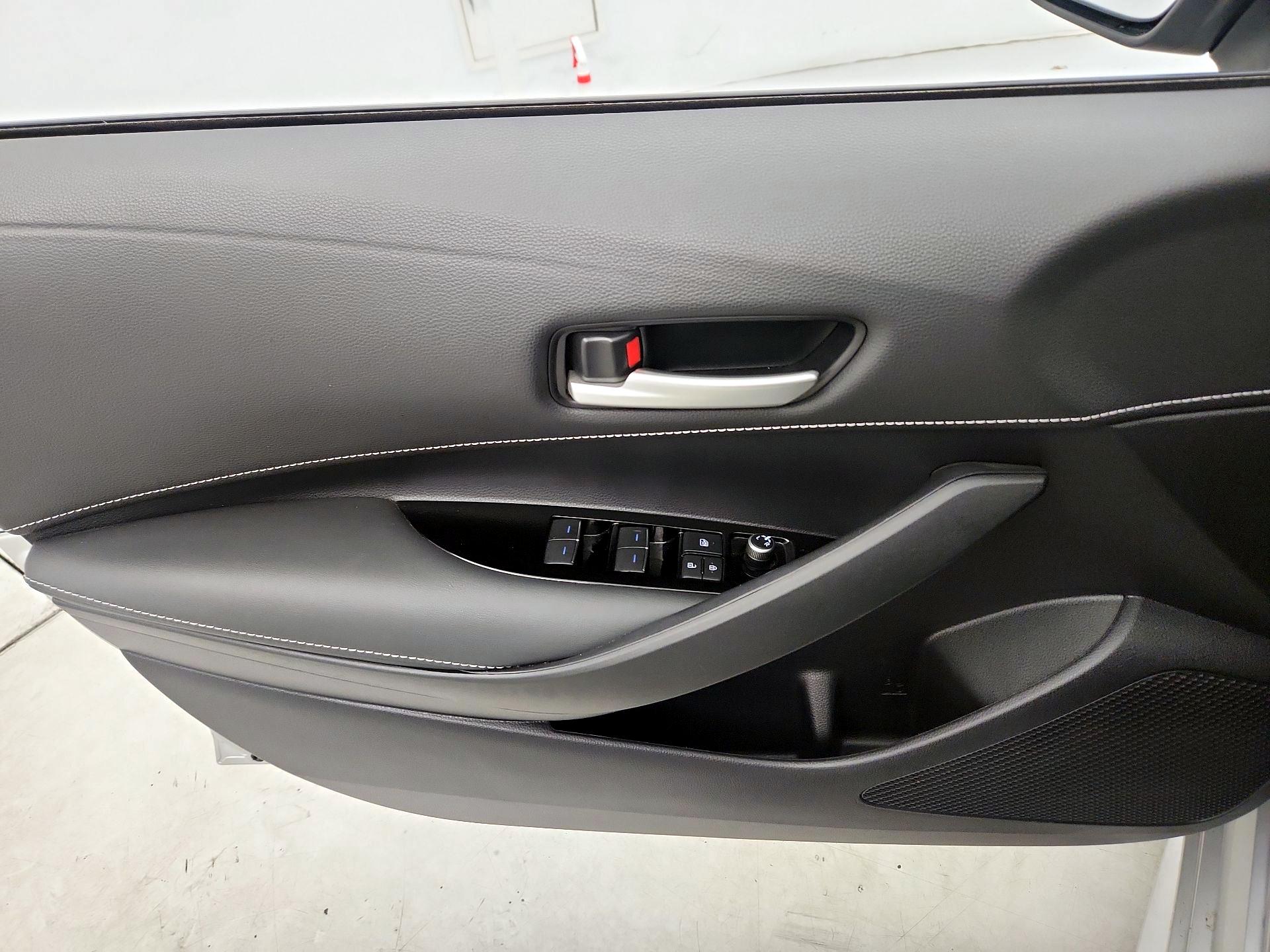 Thumbnail: 2021 Toyota Corolla - 12