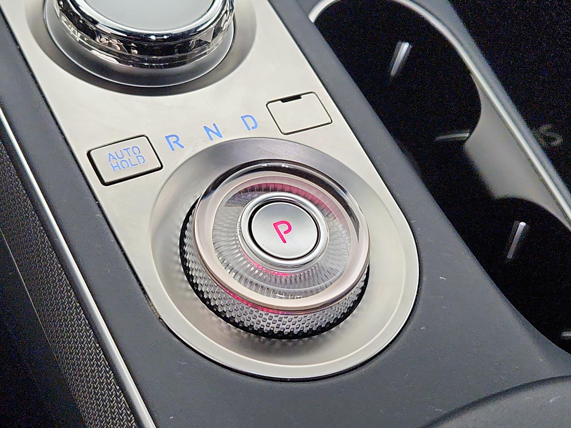 Thumbnail: 2024 Genesis GV70 - 17