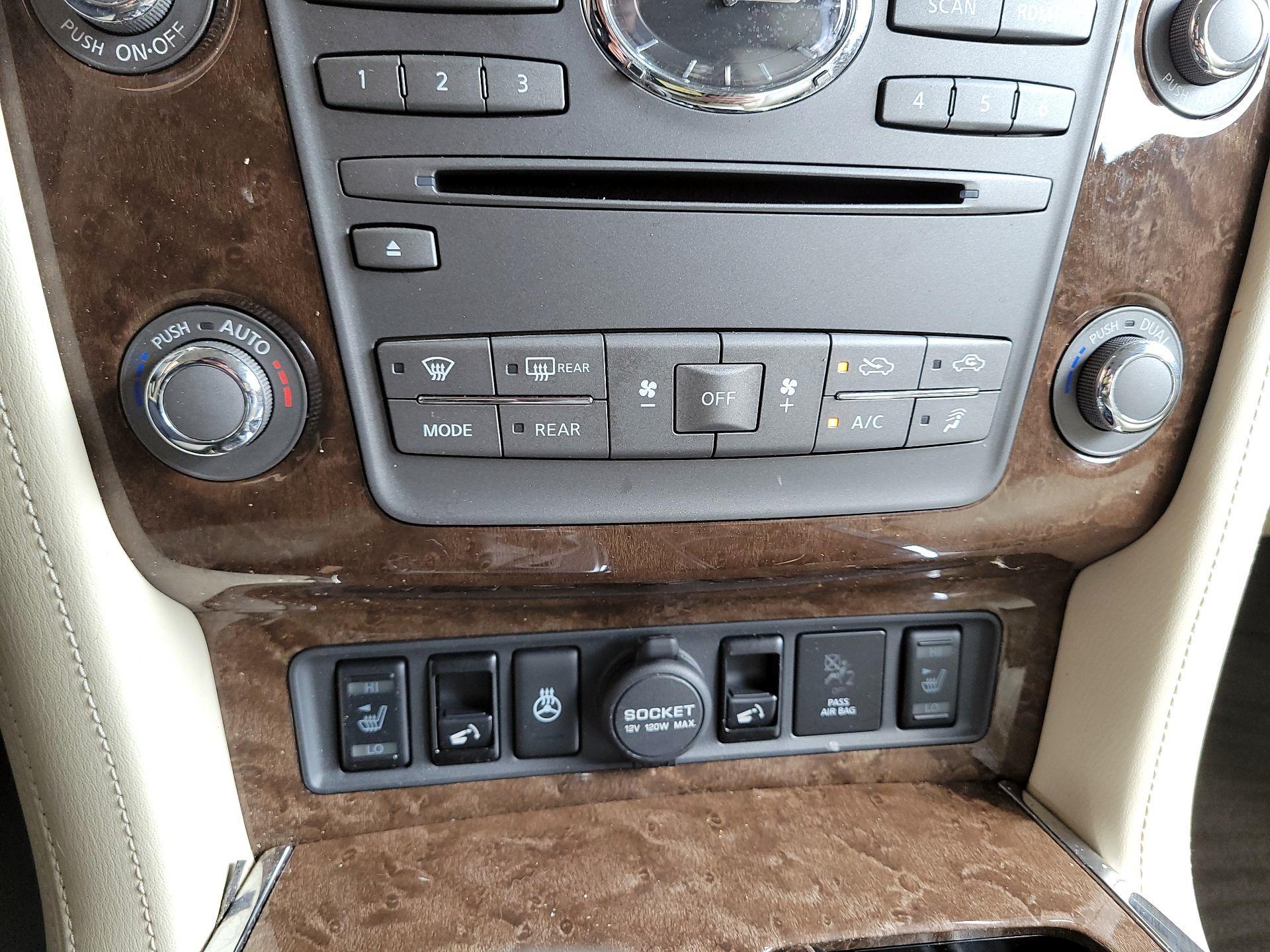 Thumbnail: 2017 INFINITI QX80 - 17