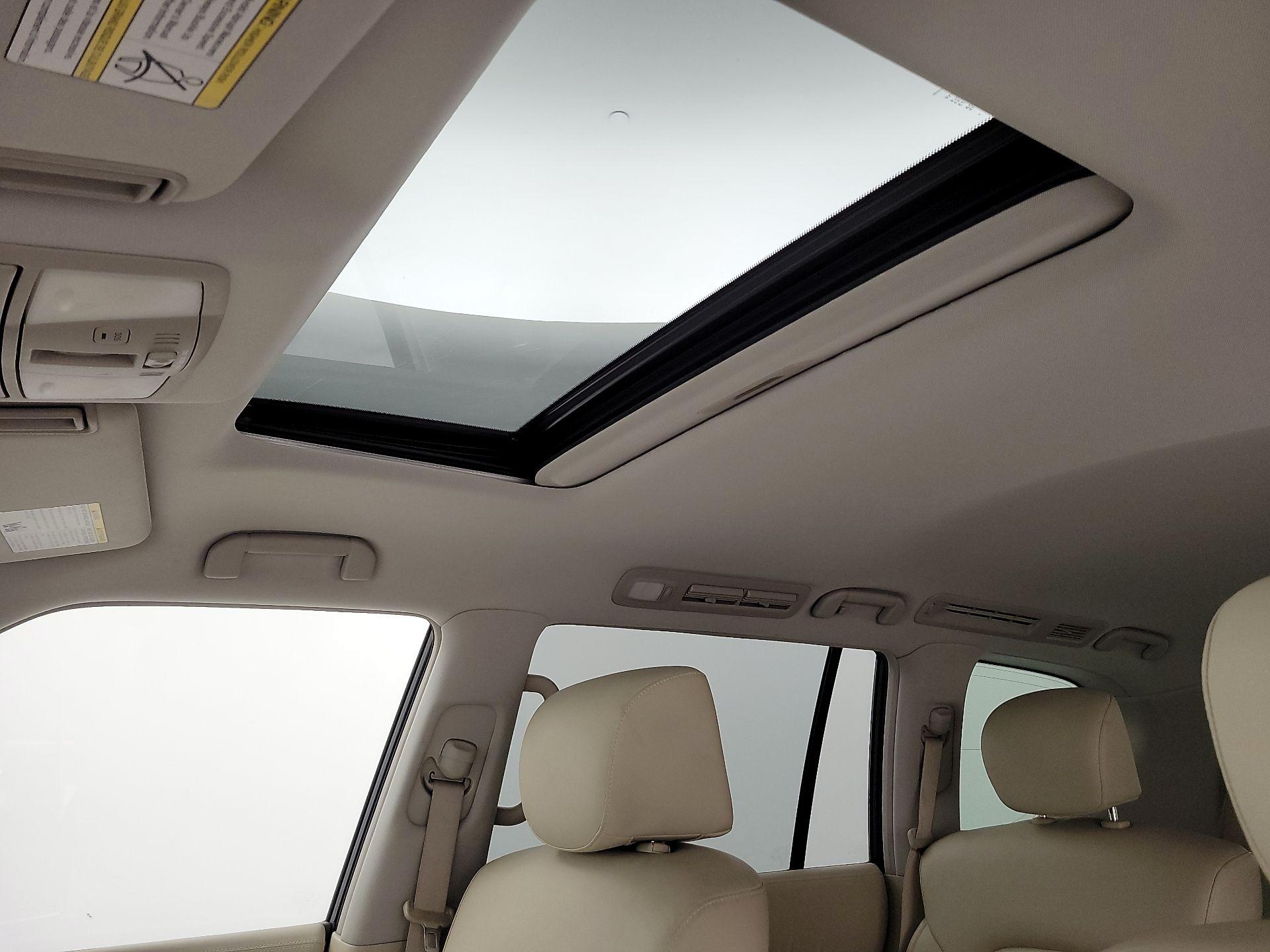 Thumbnail: 2017 INFINITI QX80 - 20