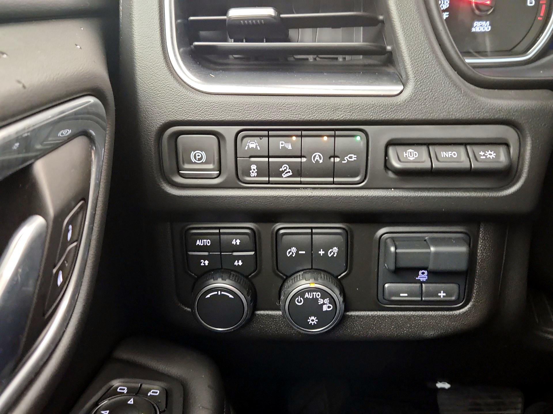 Thumbnail: 2021 Chevrolet Tahoe - 13