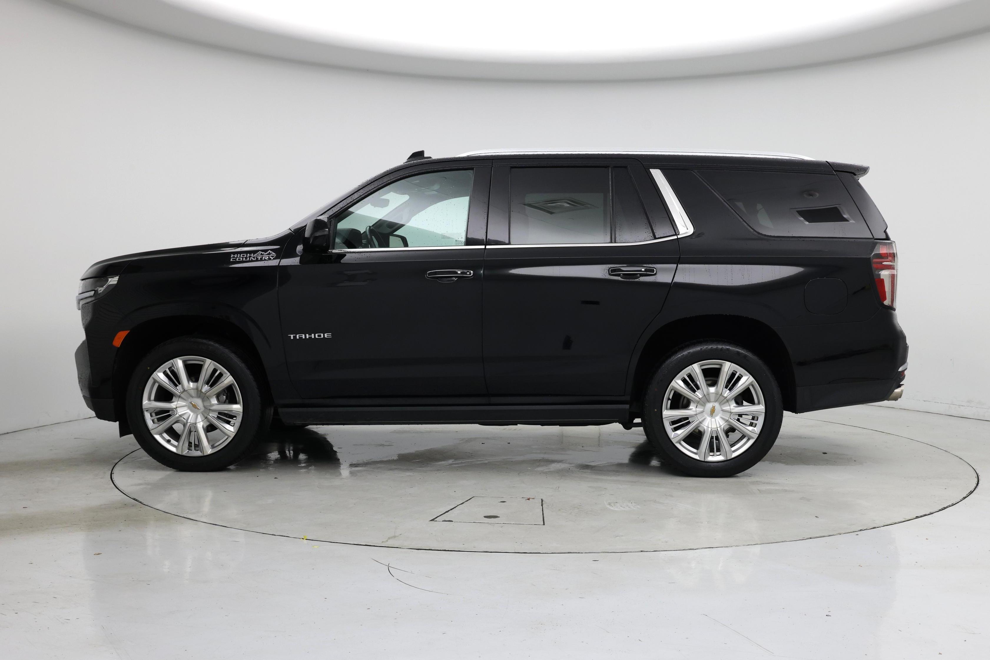 Thumbnail: 2021 Chevrolet Tahoe - 3