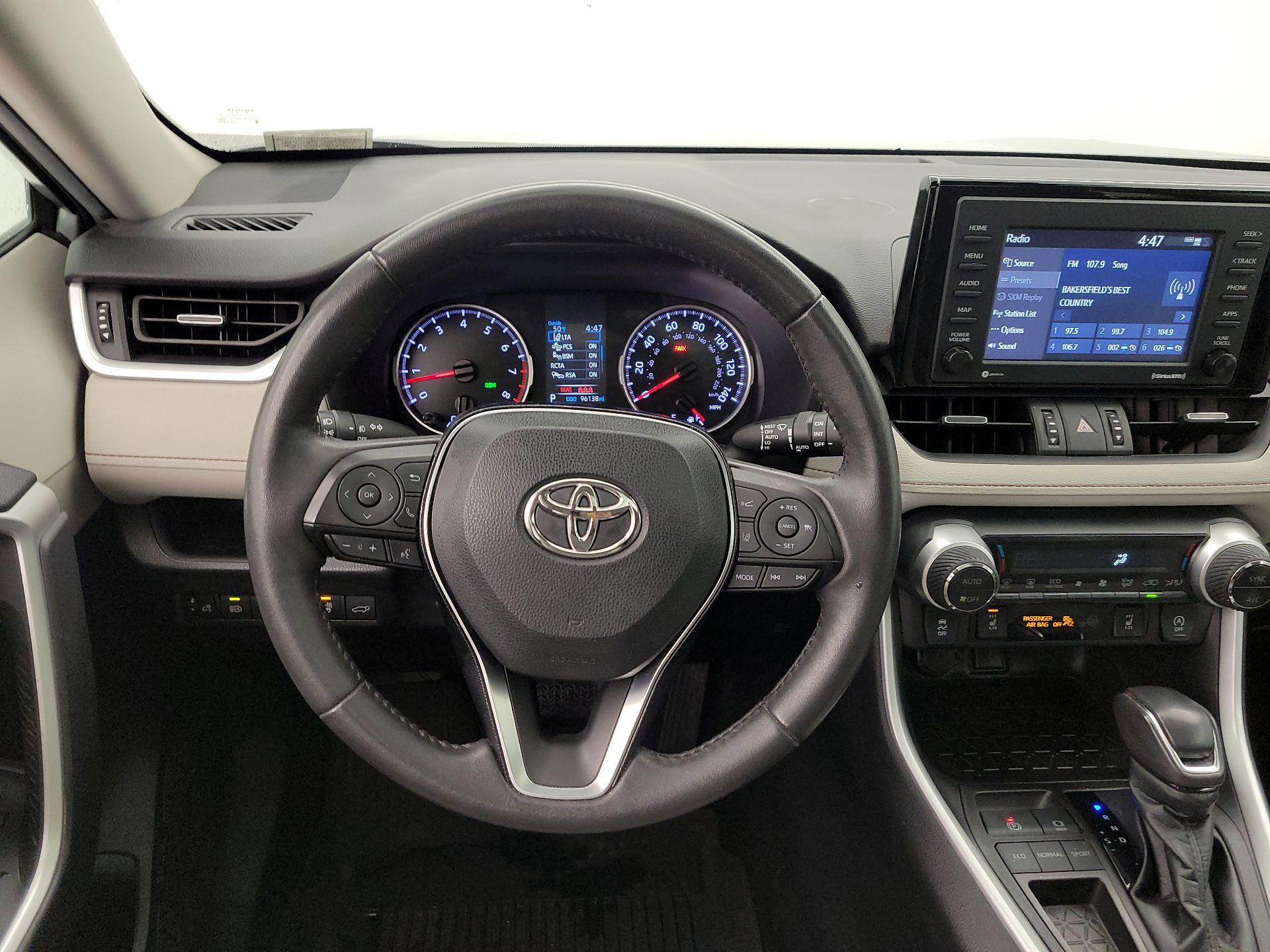 Thumbnail: 2021 Toyota RAV4 - 10