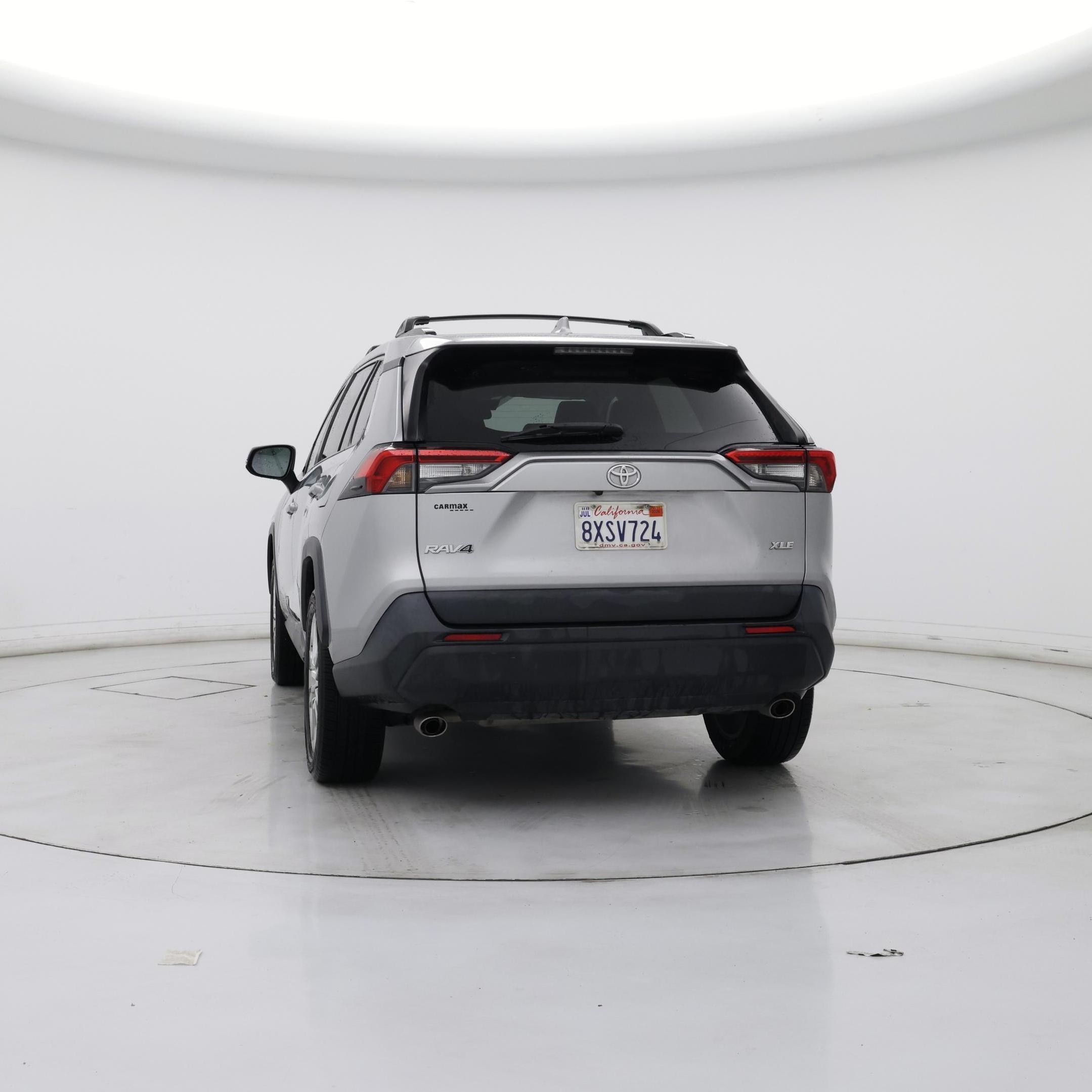 Thumbnail: 2021 Toyota RAV4 - 6