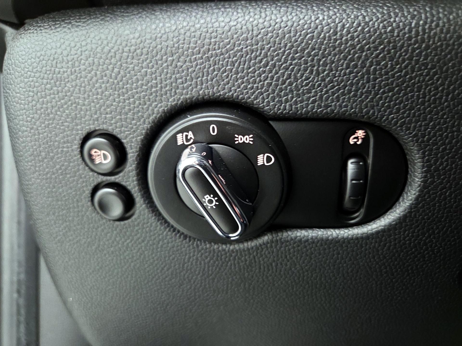 Thumbnail: 2022 MINI Cooper Hardtop - 13