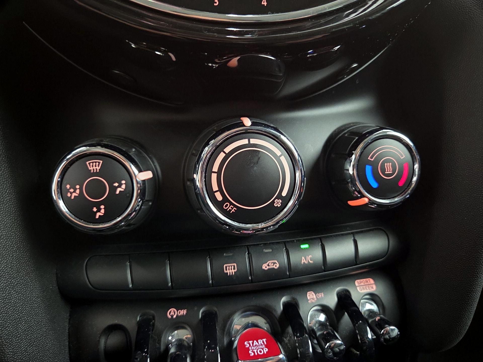 Thumbnail: 2022 MINI Cooper Hardtop - 16