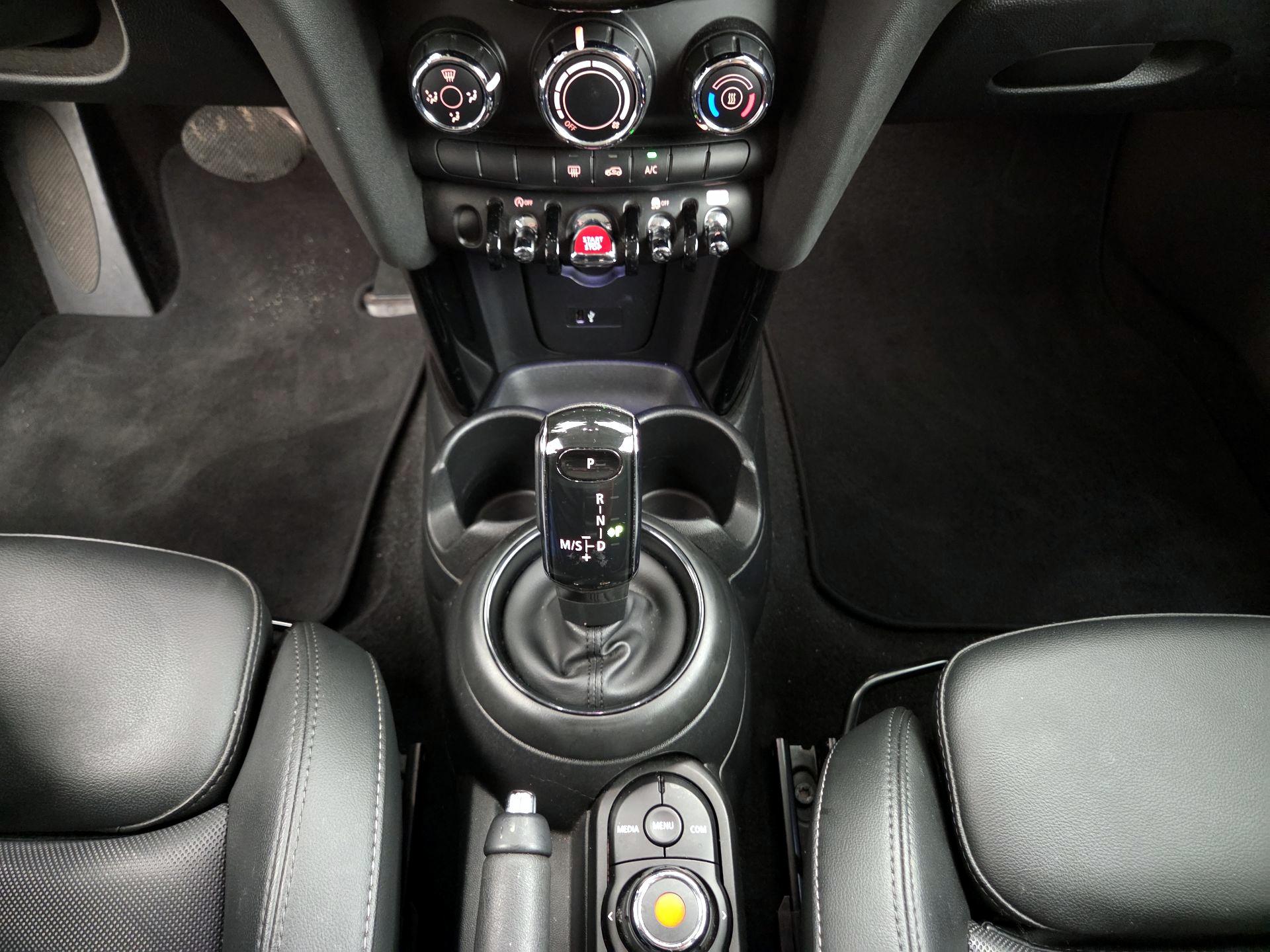 Thumbnail: 2022 MINI Cooper Hardtop - 17