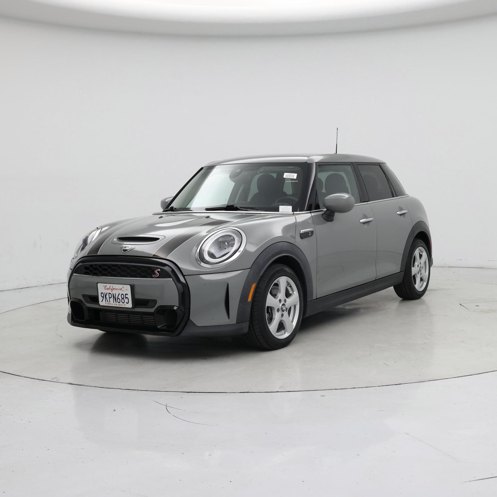 Thumbnail: 2022 MINI Cooper Hardtop - 4