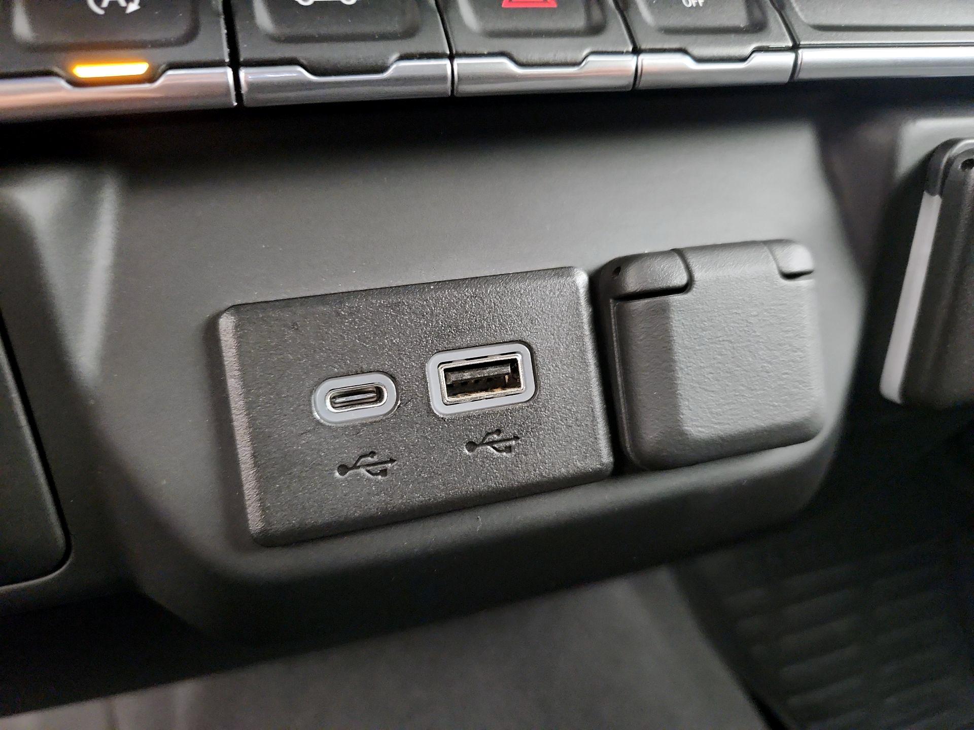 Thumbnail: 2022 Chevrolet Silverado 1500 - 18