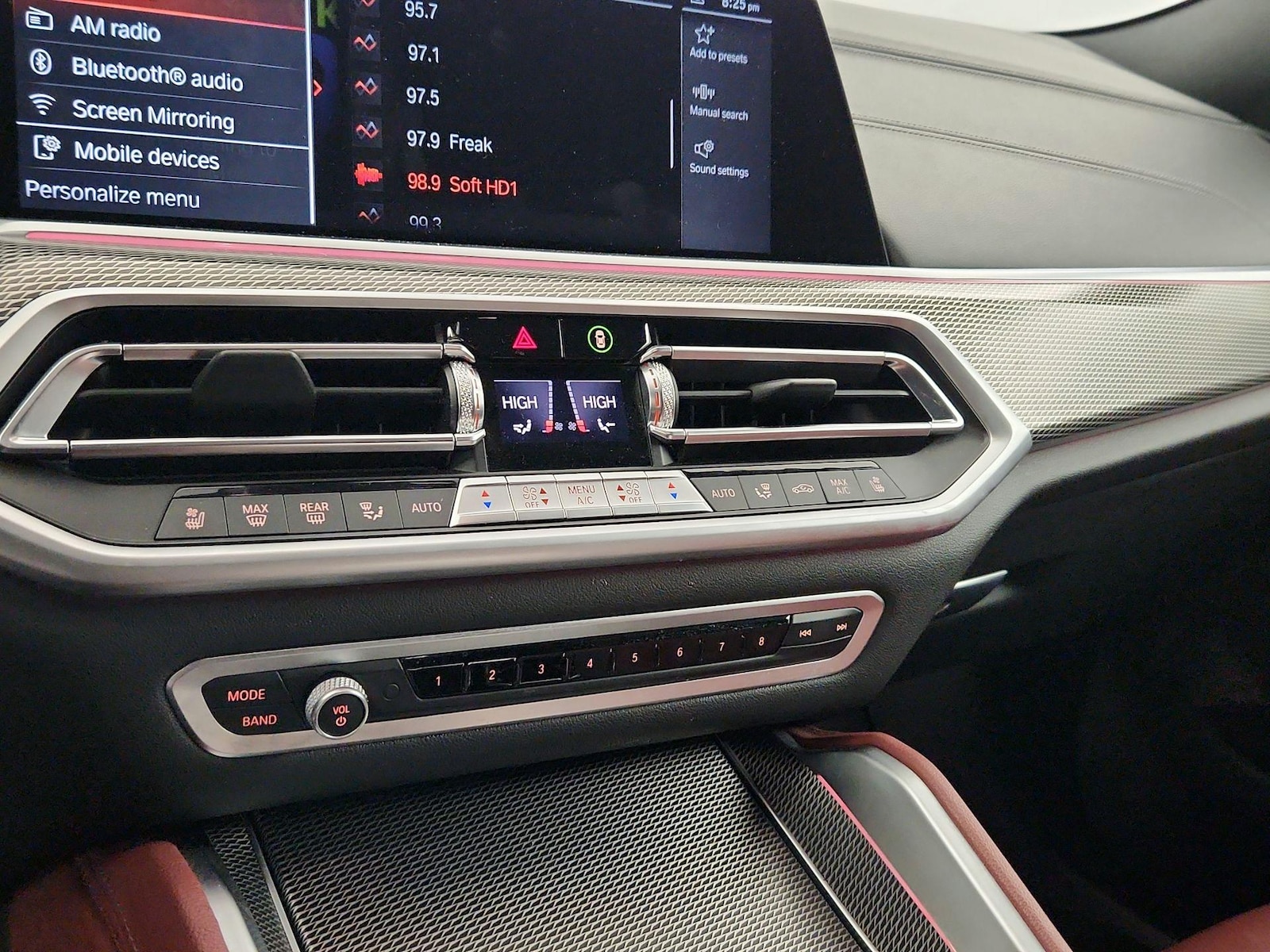 2022 BMW X6 M50i - Photo 18