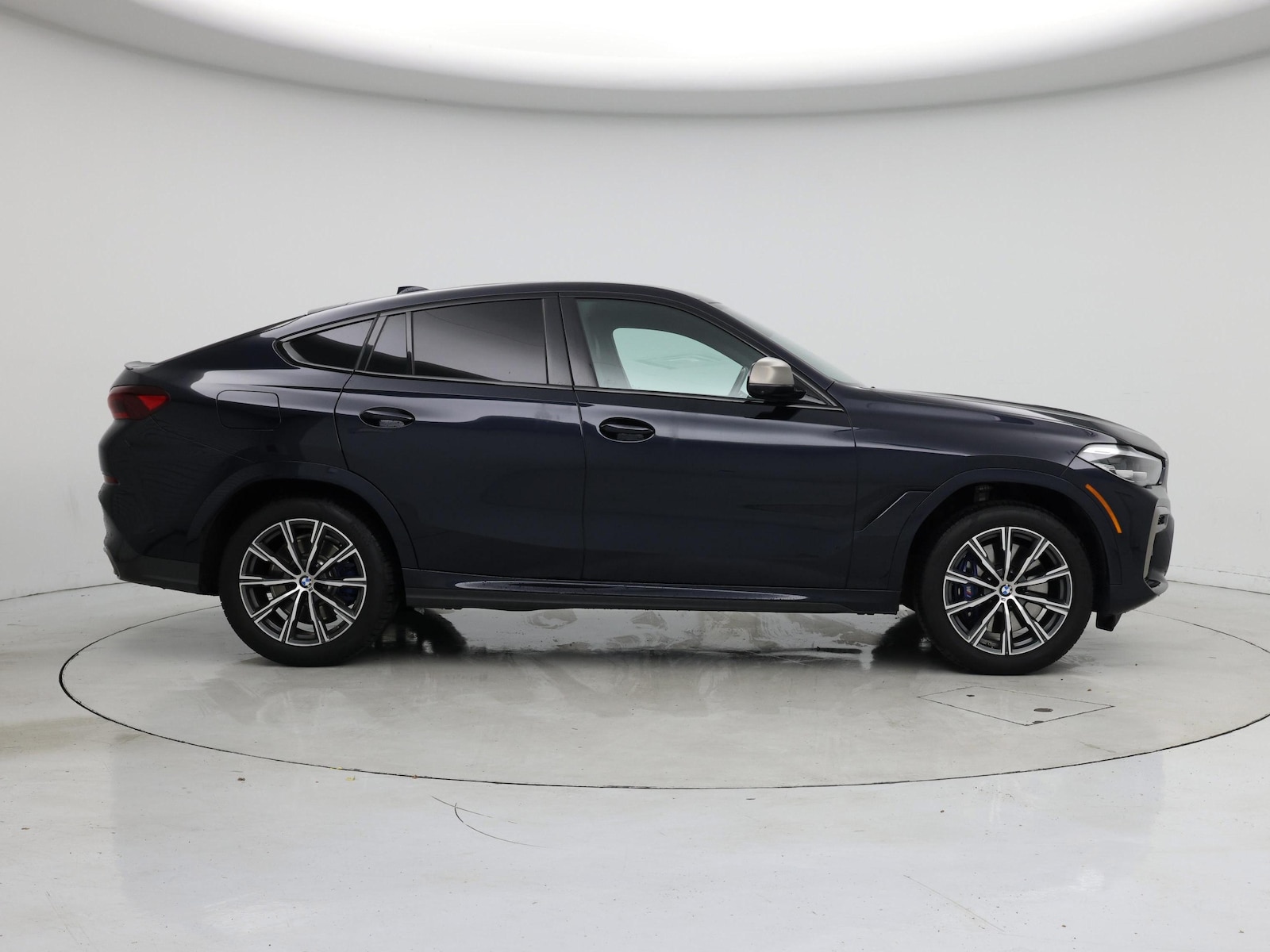 2022 BMW X6 M50i - Photo 8