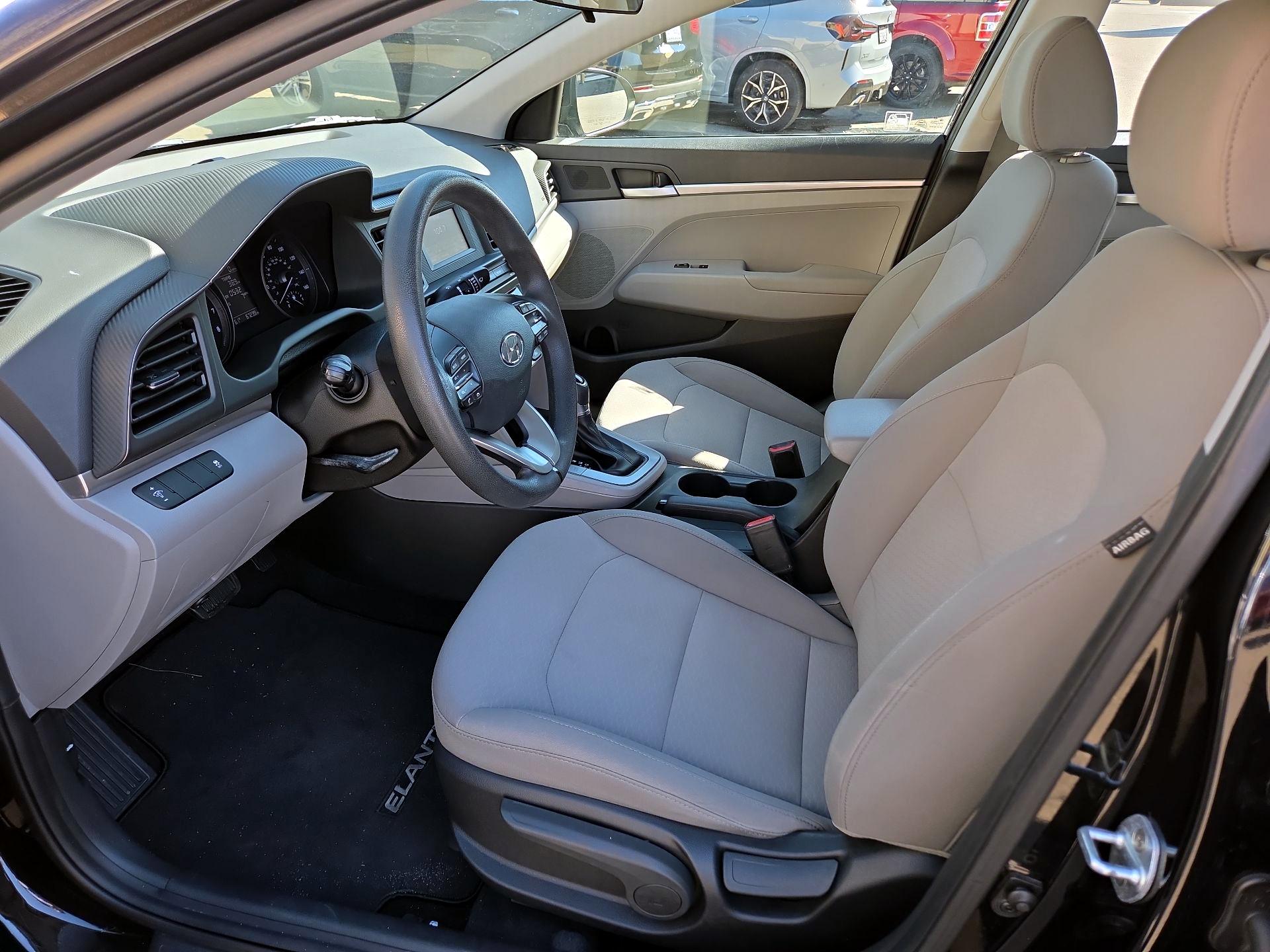 Thumbnail: 2019 Hyundai Elantra - 9