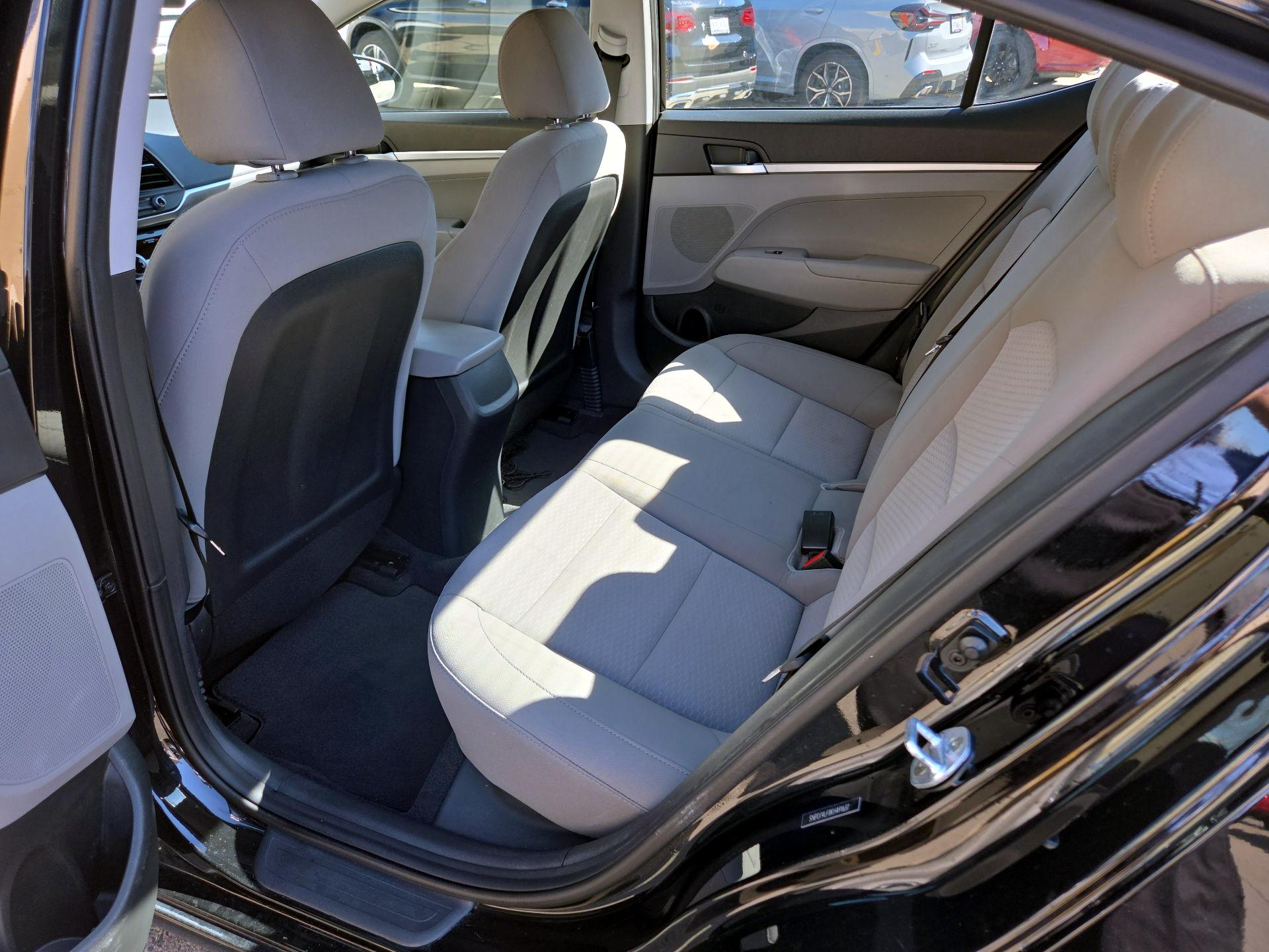 Thumbnail: 2019 Hyundai Elantra - 17