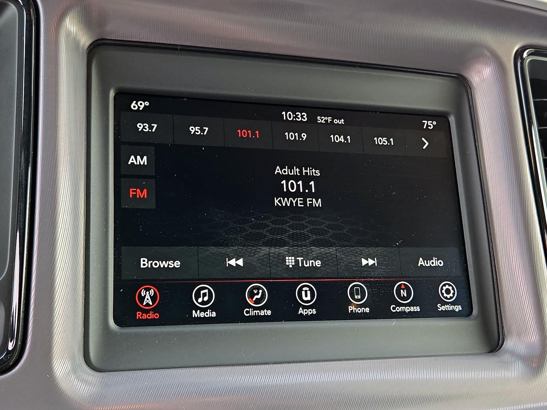 Thumbnail: 2019 Dodge Challenger - 13