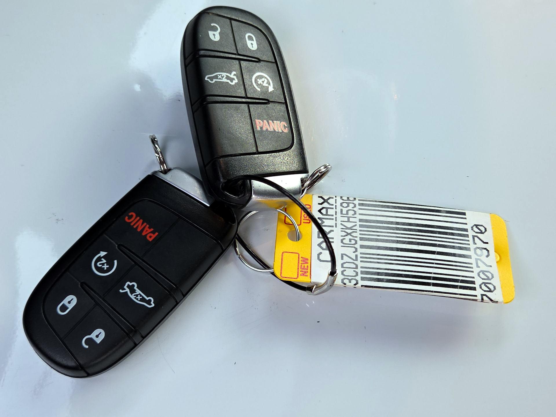 Thumbnail: 2019 Dodge Challenger - 18