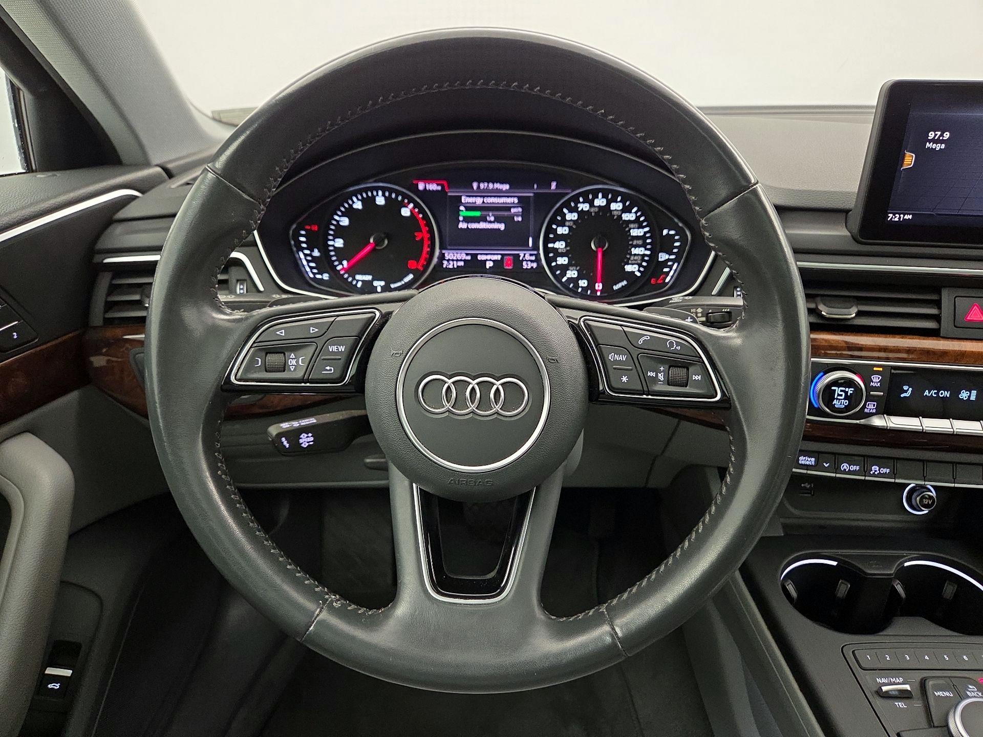 Thumbnail: 2019 Audi A4 - 10