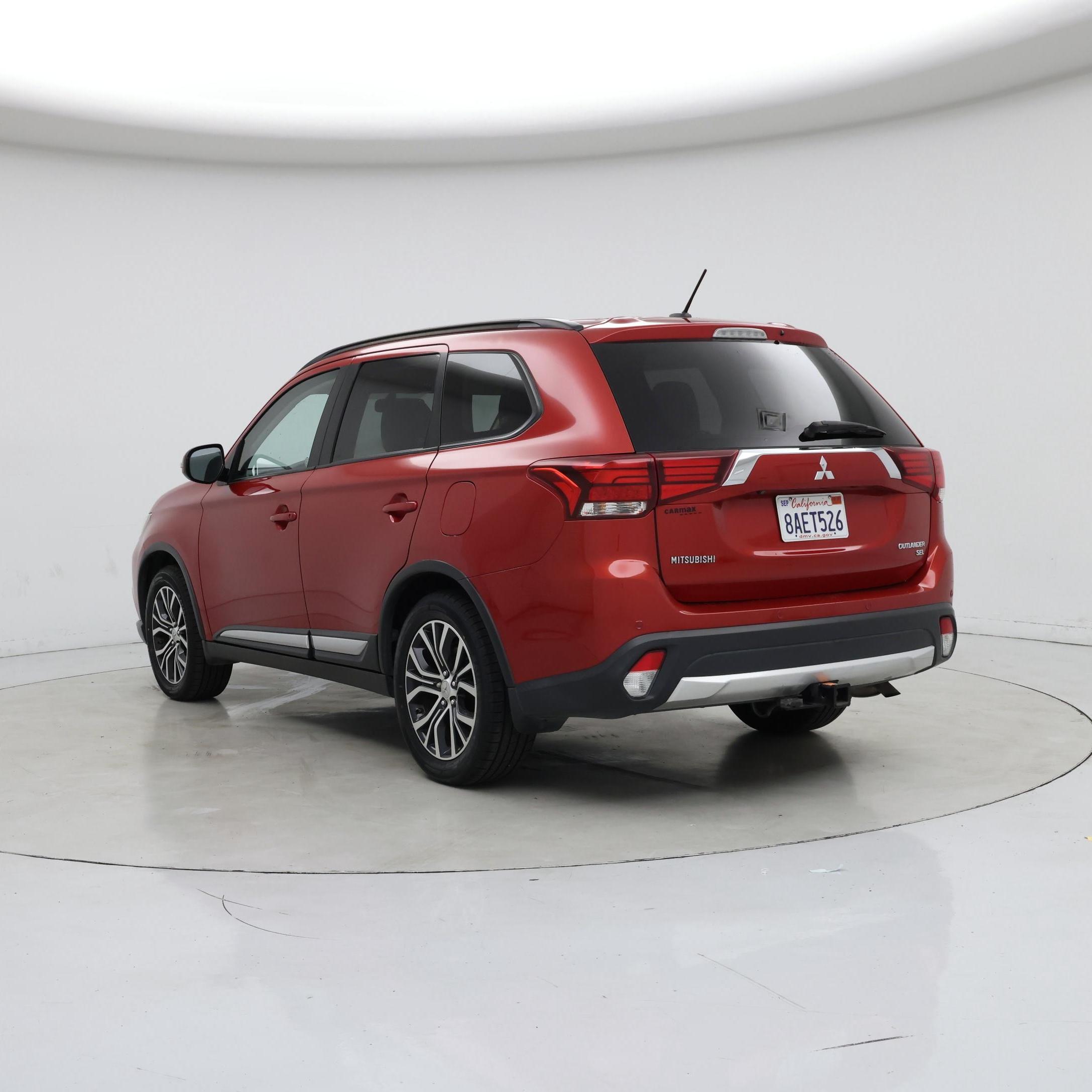 Thumbnail: 2016 Mitsubishi Outlander - 2