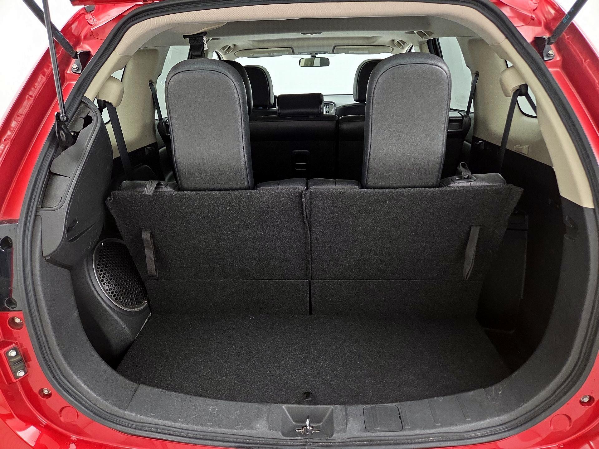 Thumbnail: 2016 Mitsubishi Outlander - 20