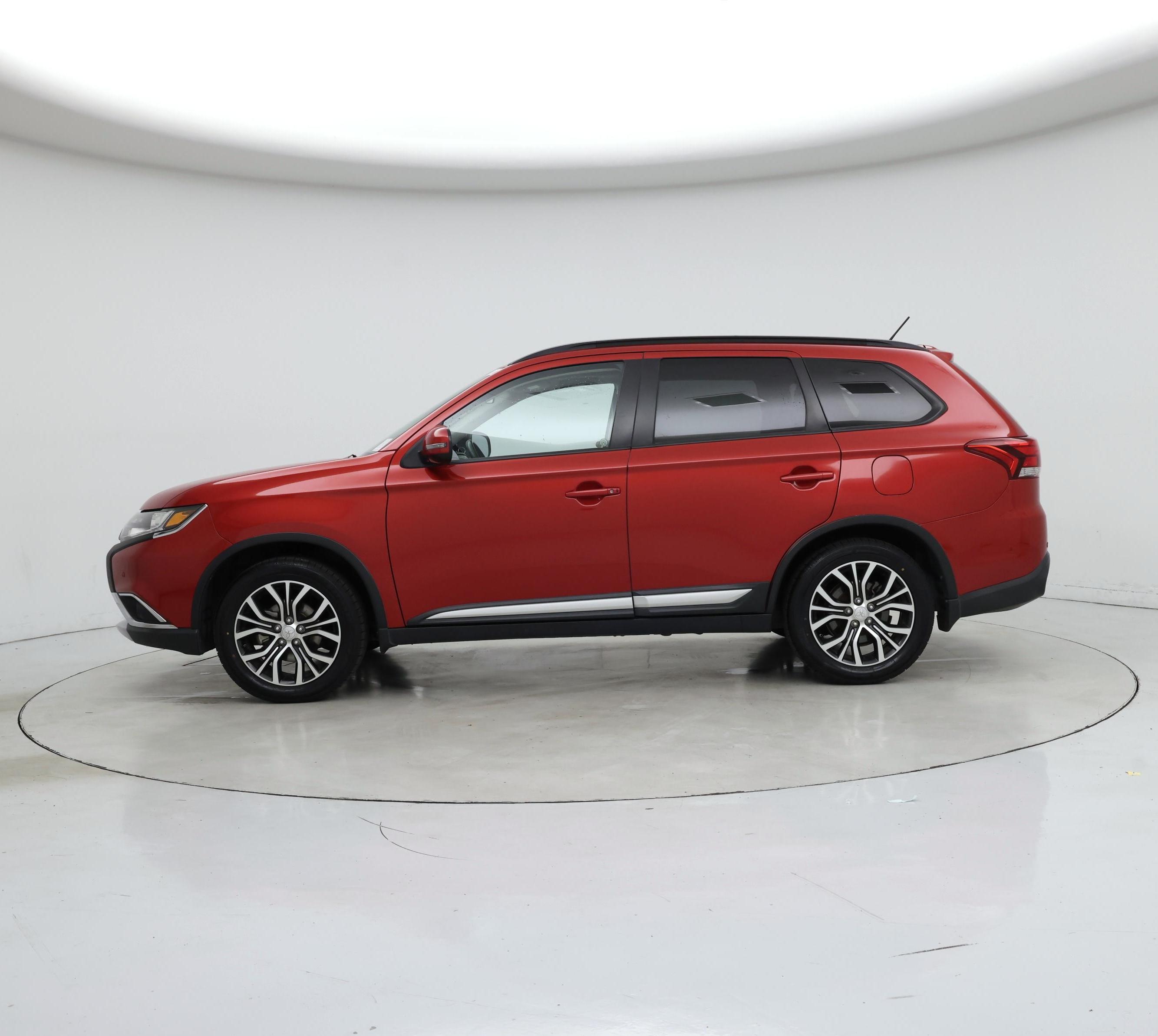 Thumbnail: 2016 Mitsubishi Outlander - 3