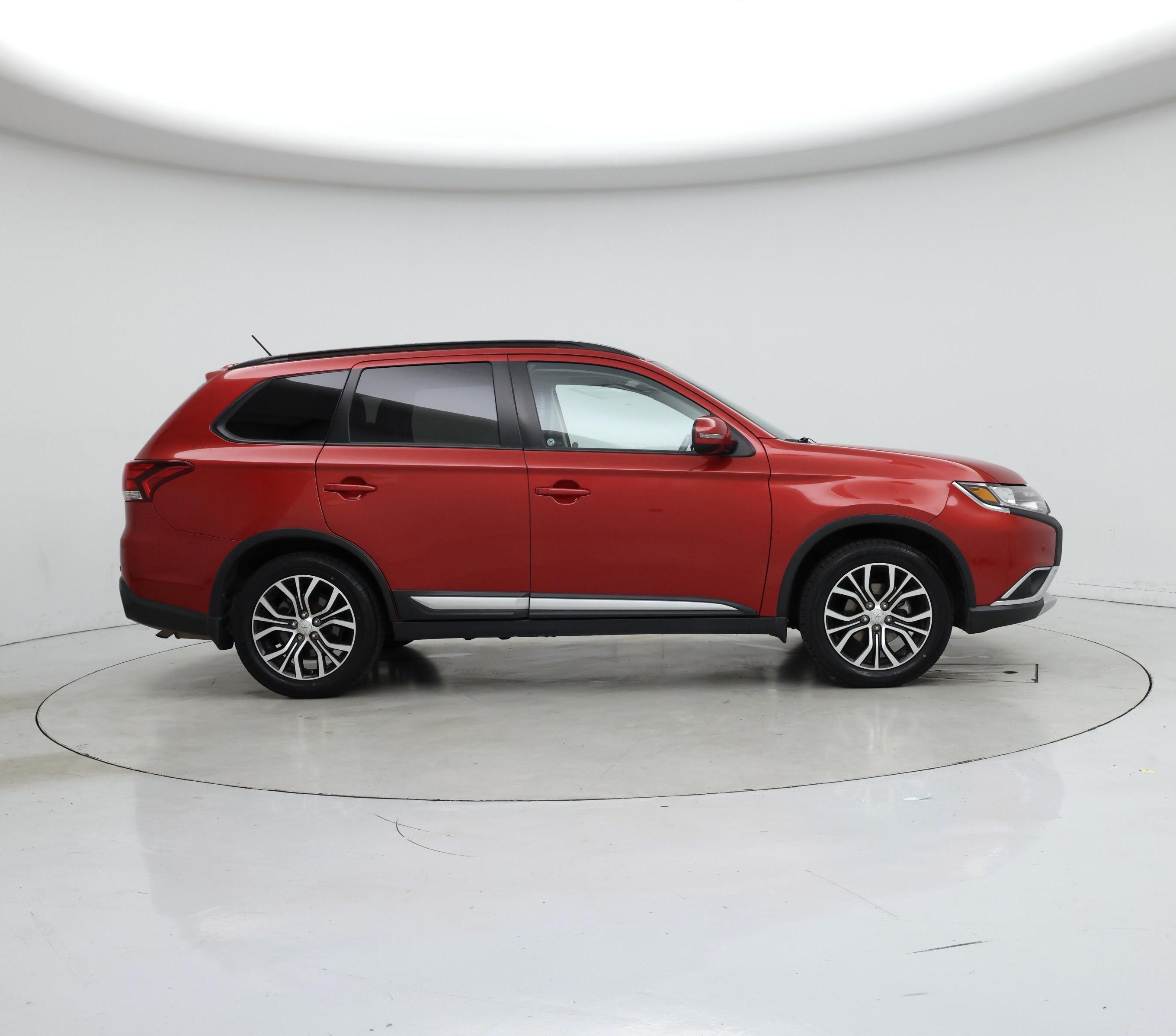 Thumbnail: 2016 Mitsubishi Outlander - 7