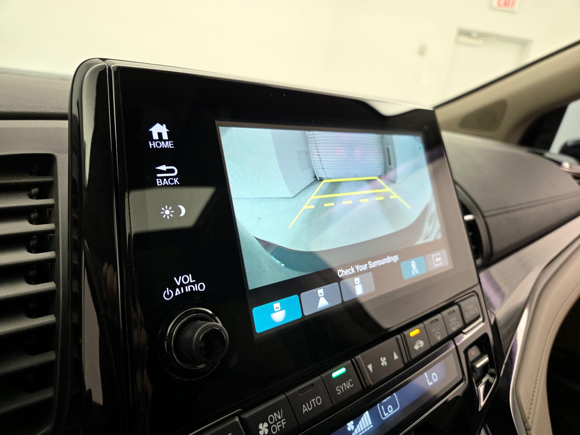 Thumbnail: 2021 Honda Odyssey - 14