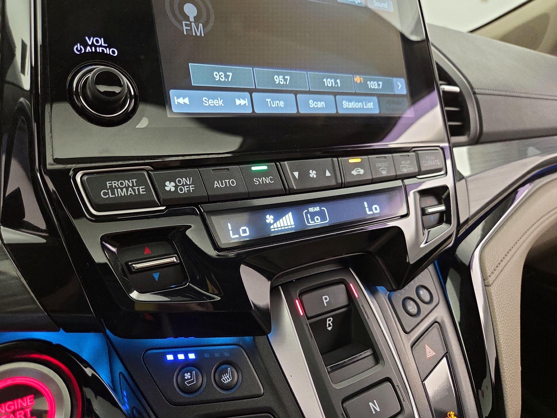 Thumbnail: 2021 Honda Odyssey - 16