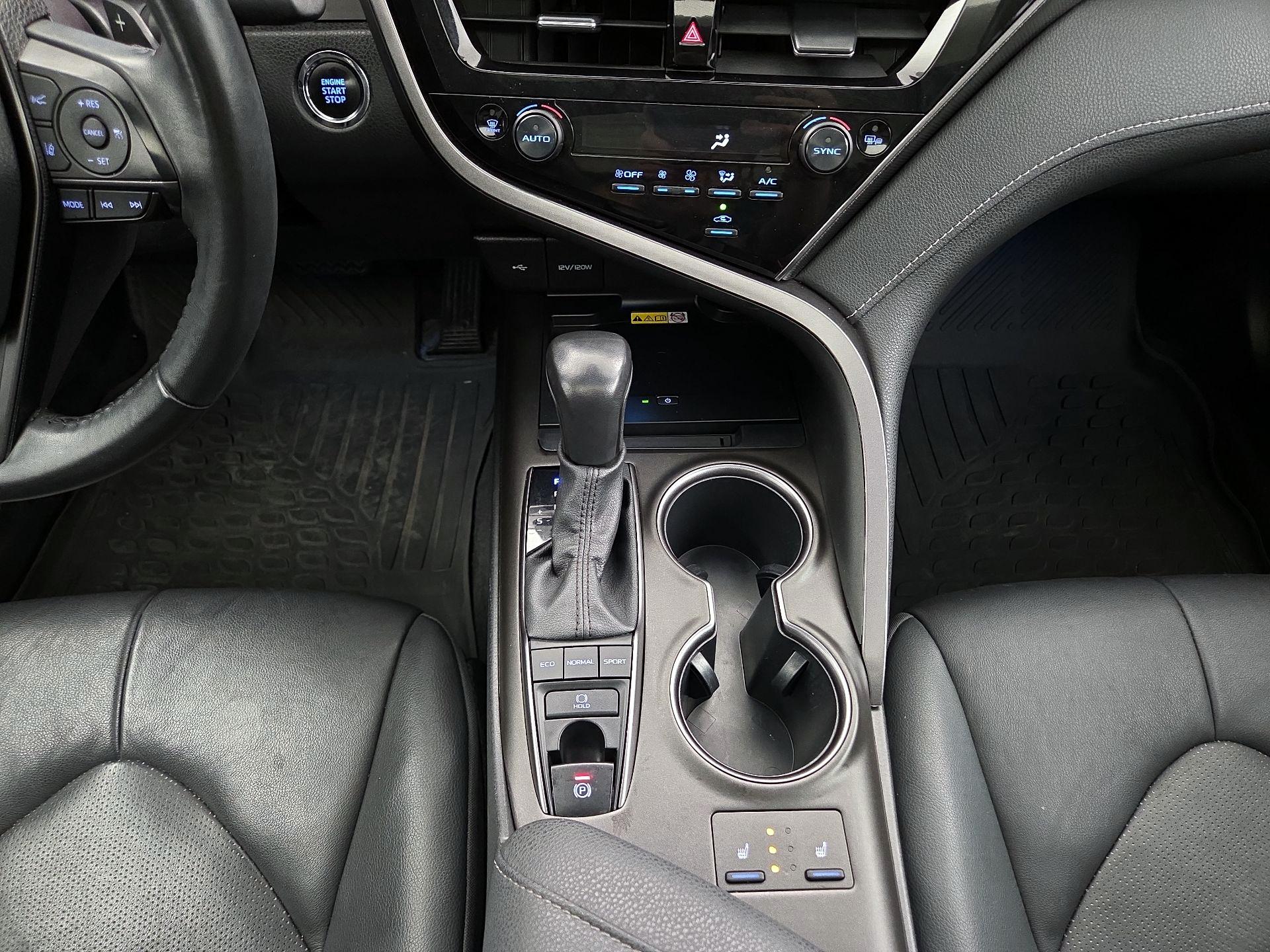 Thumbnail: 2022 Toyota Camry - 17