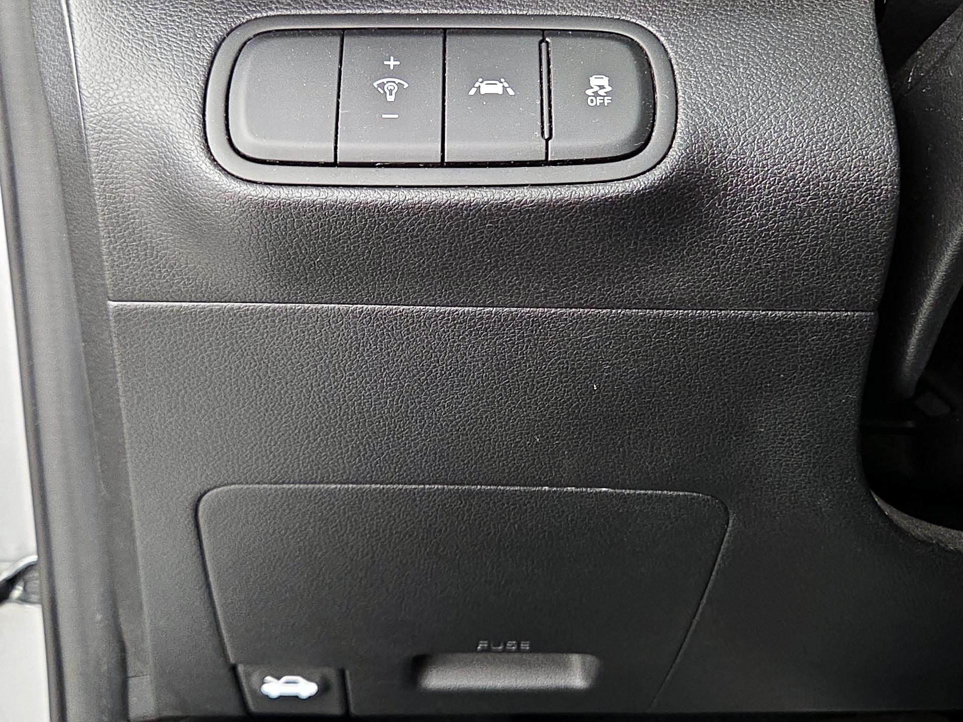 Thumbnail: 2020 Hyundai Venue - 13