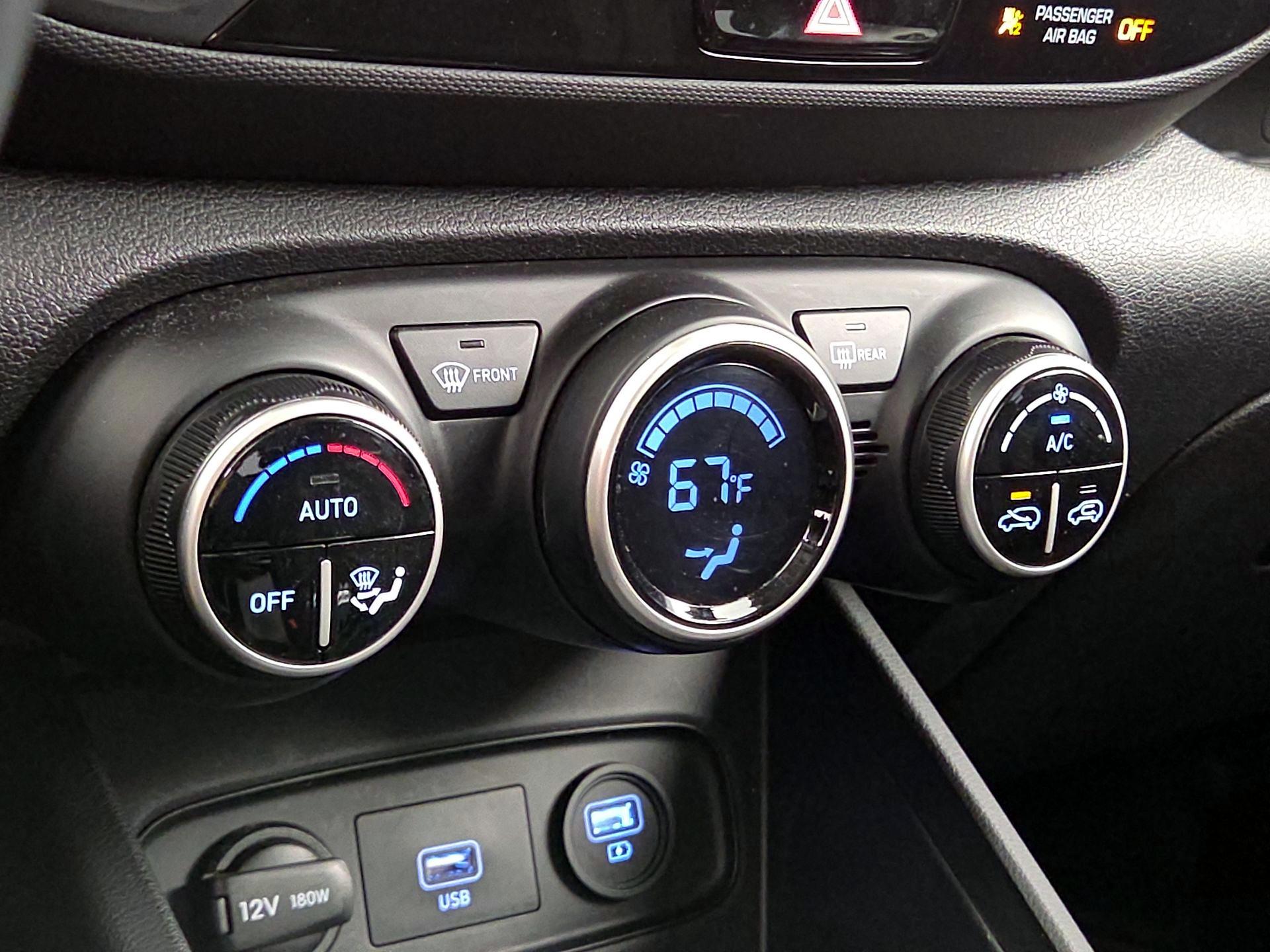 Thumbnail: 2020 Hyundai Venue - 16