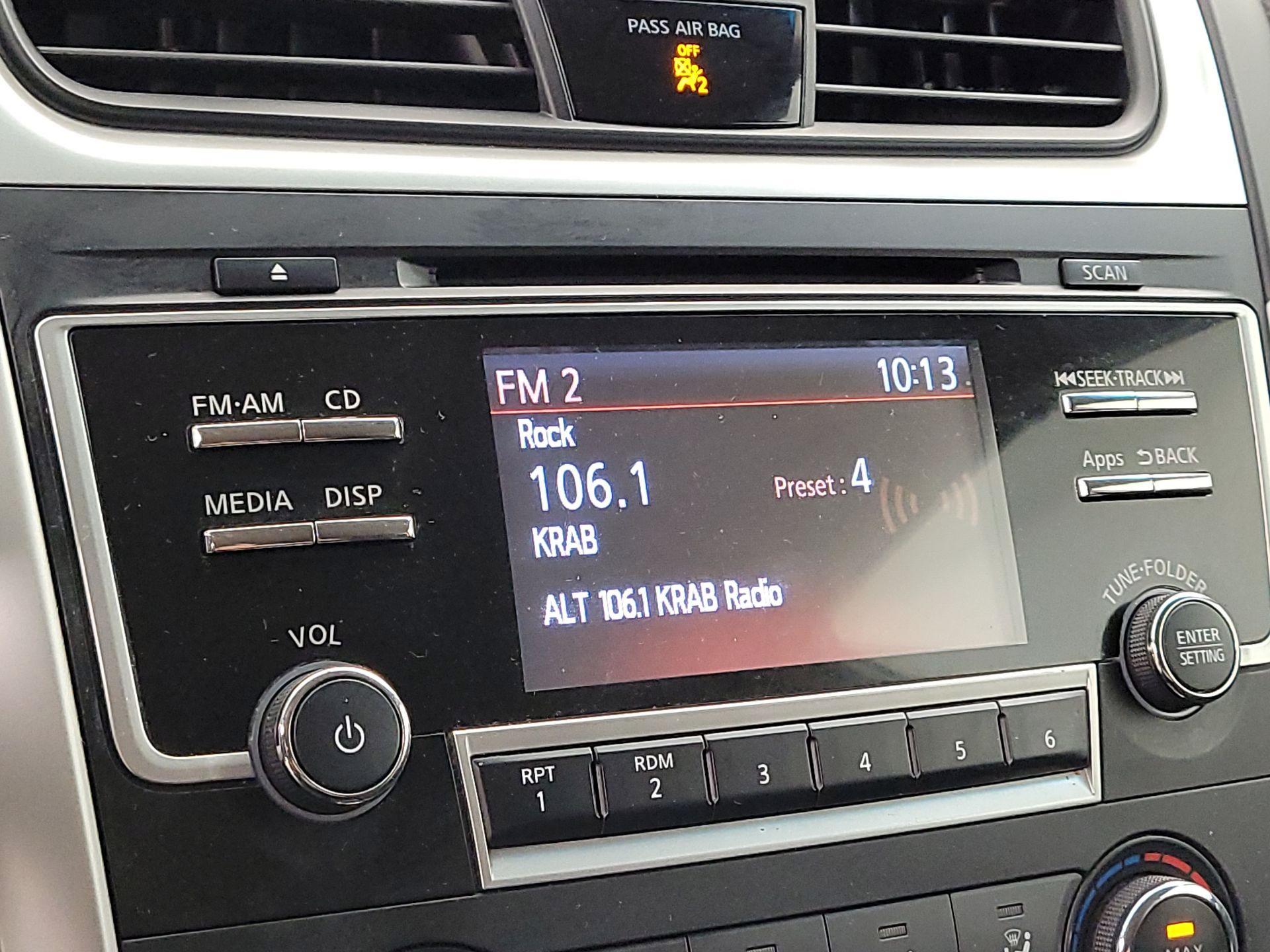 Thumbnail: 2016 Nissan Altima - 15