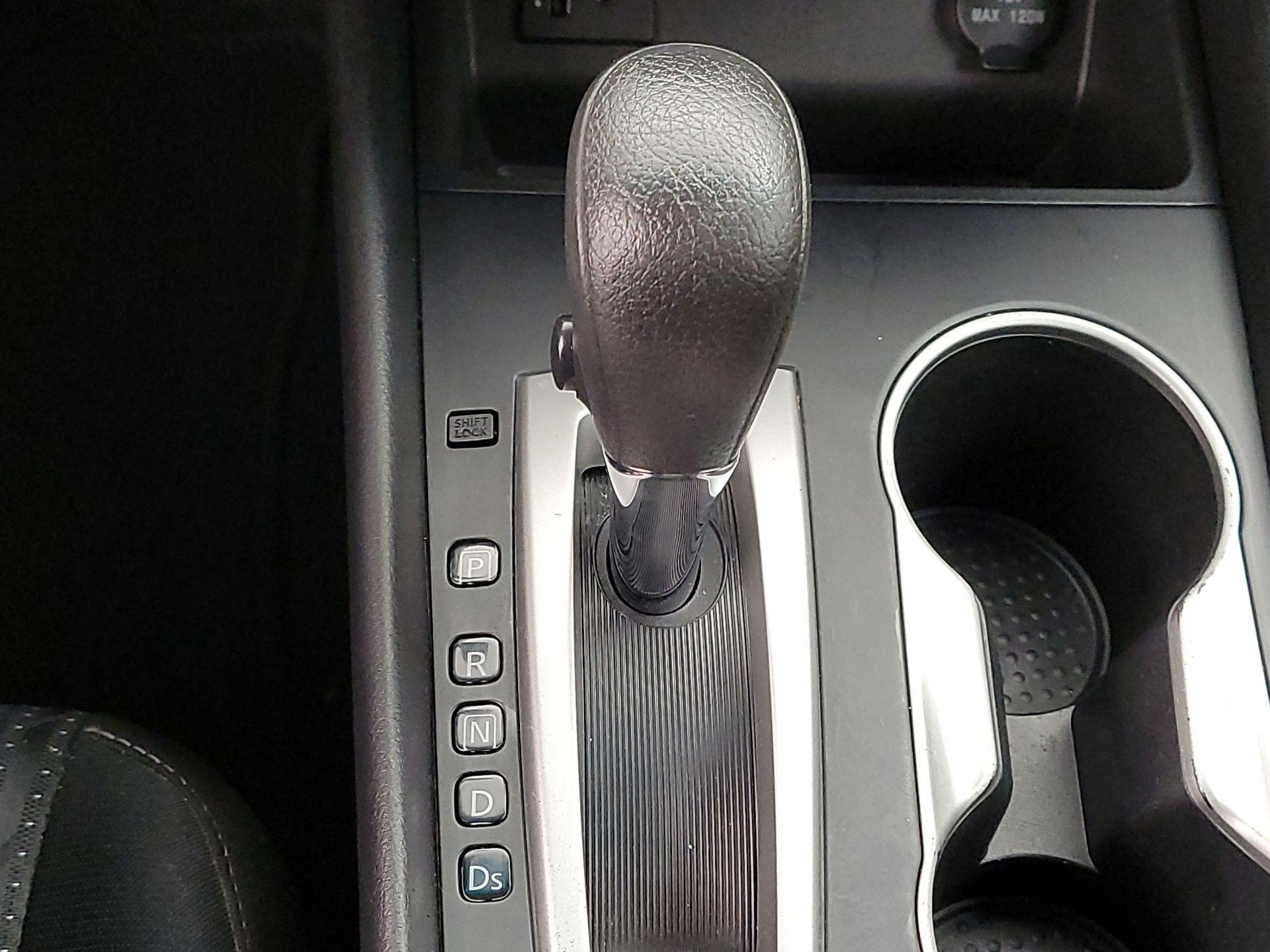 Thumbnail: 2016 Nissan Altima - 17