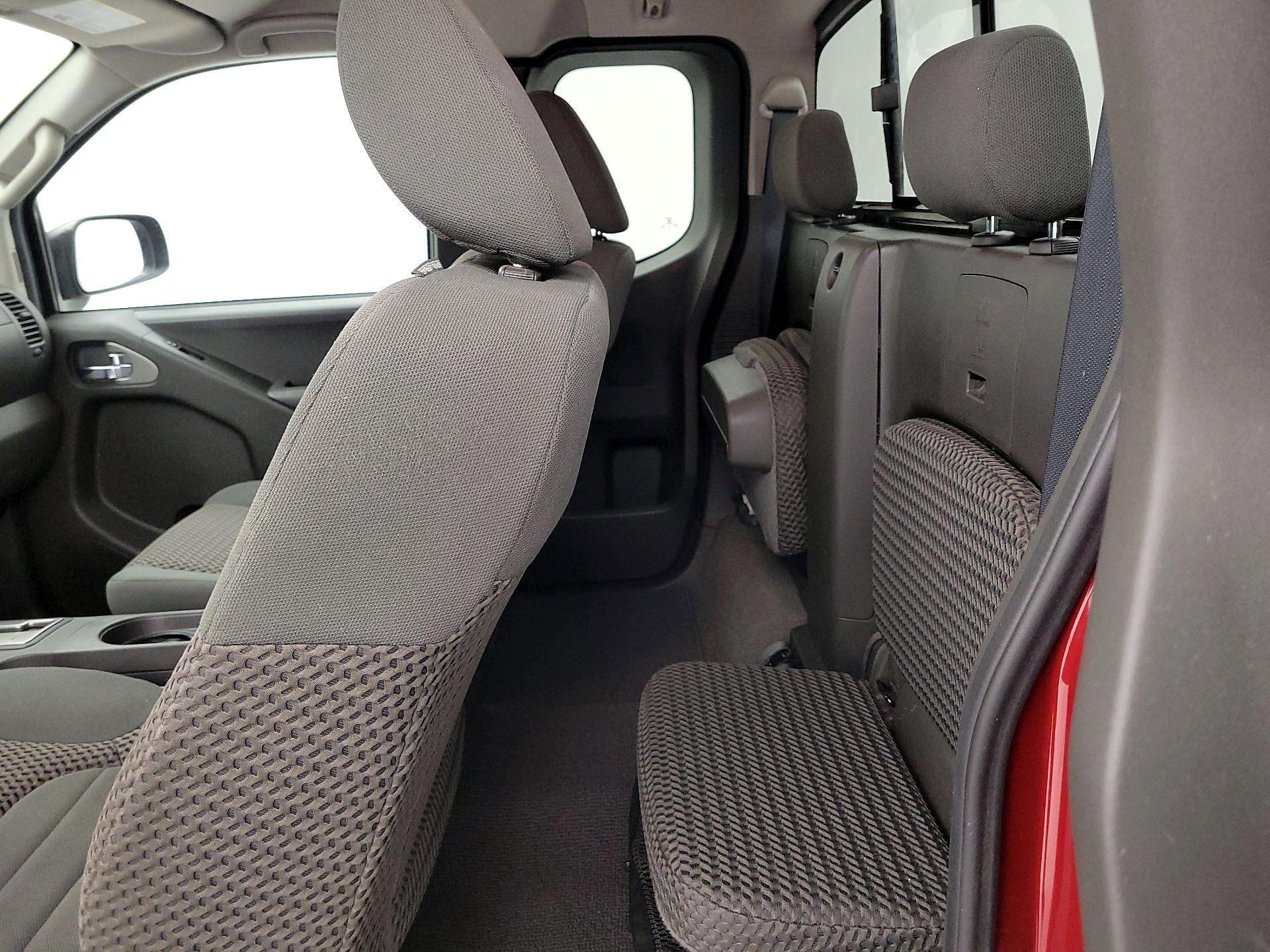 Thumbnail: 2015 Nissan Frontier - 18