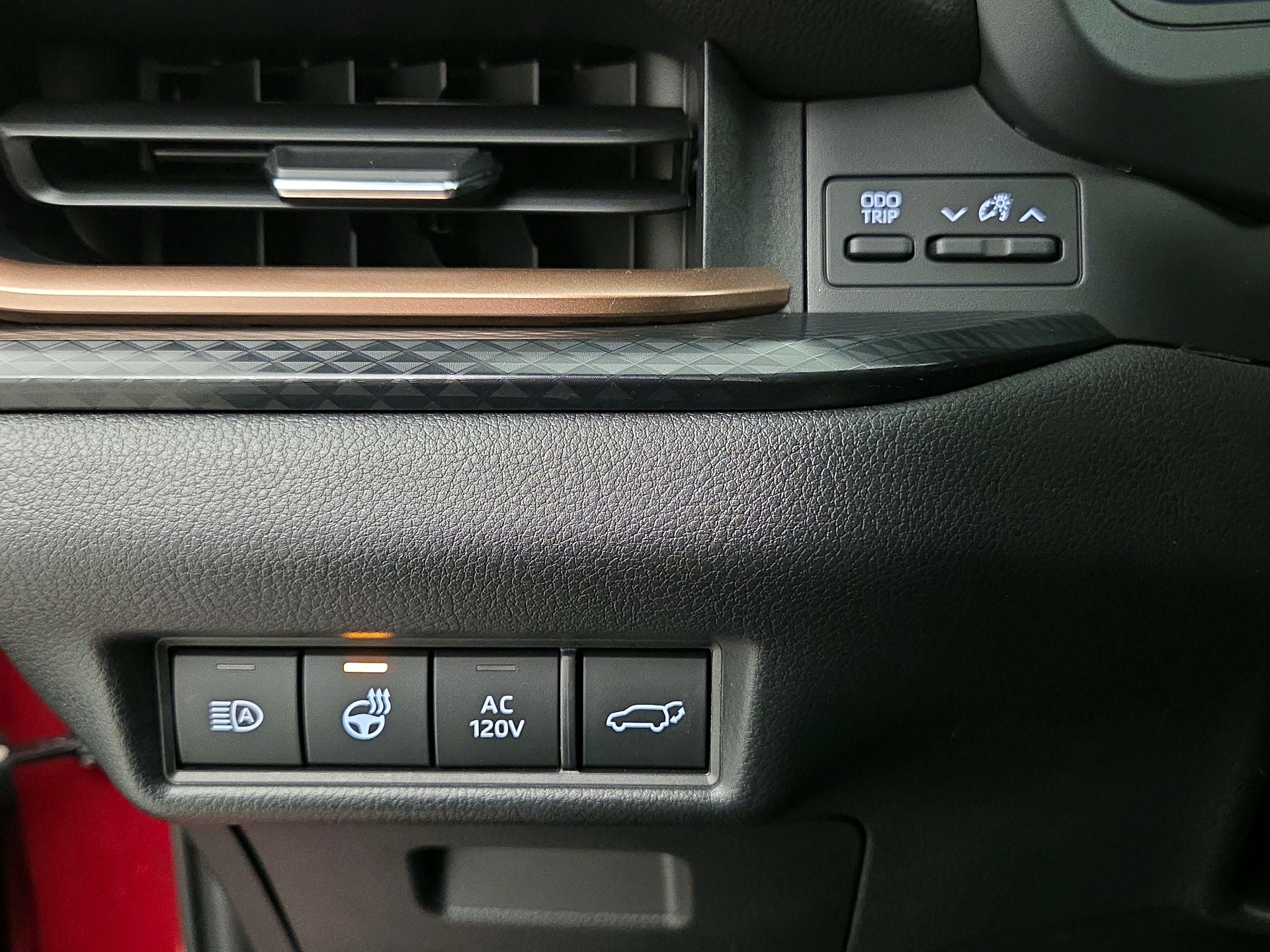 Thumbnail: 2025 Toyota Highlander - 13