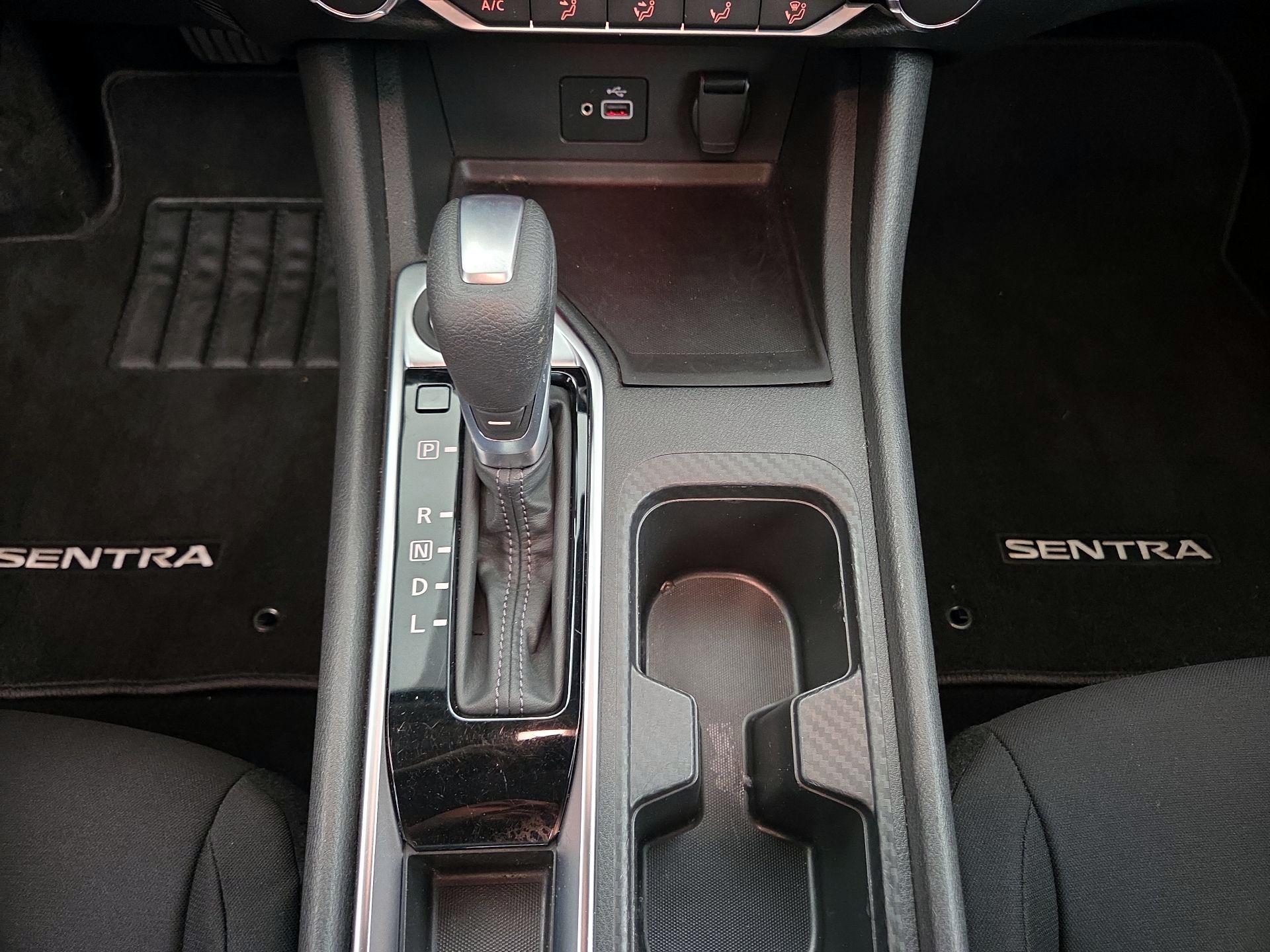 Thumbnail: 2020 Nissan Sentra - 17