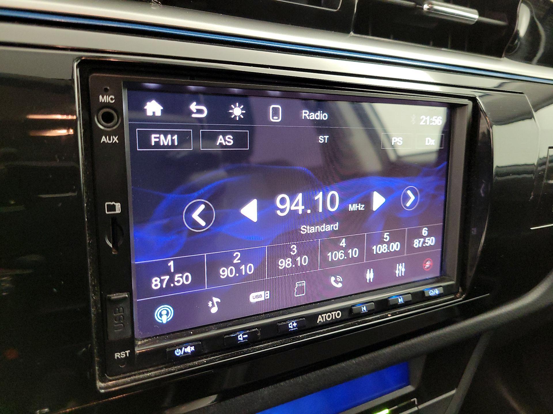 Thumbnail: 2015 Toyota Corolla - 15