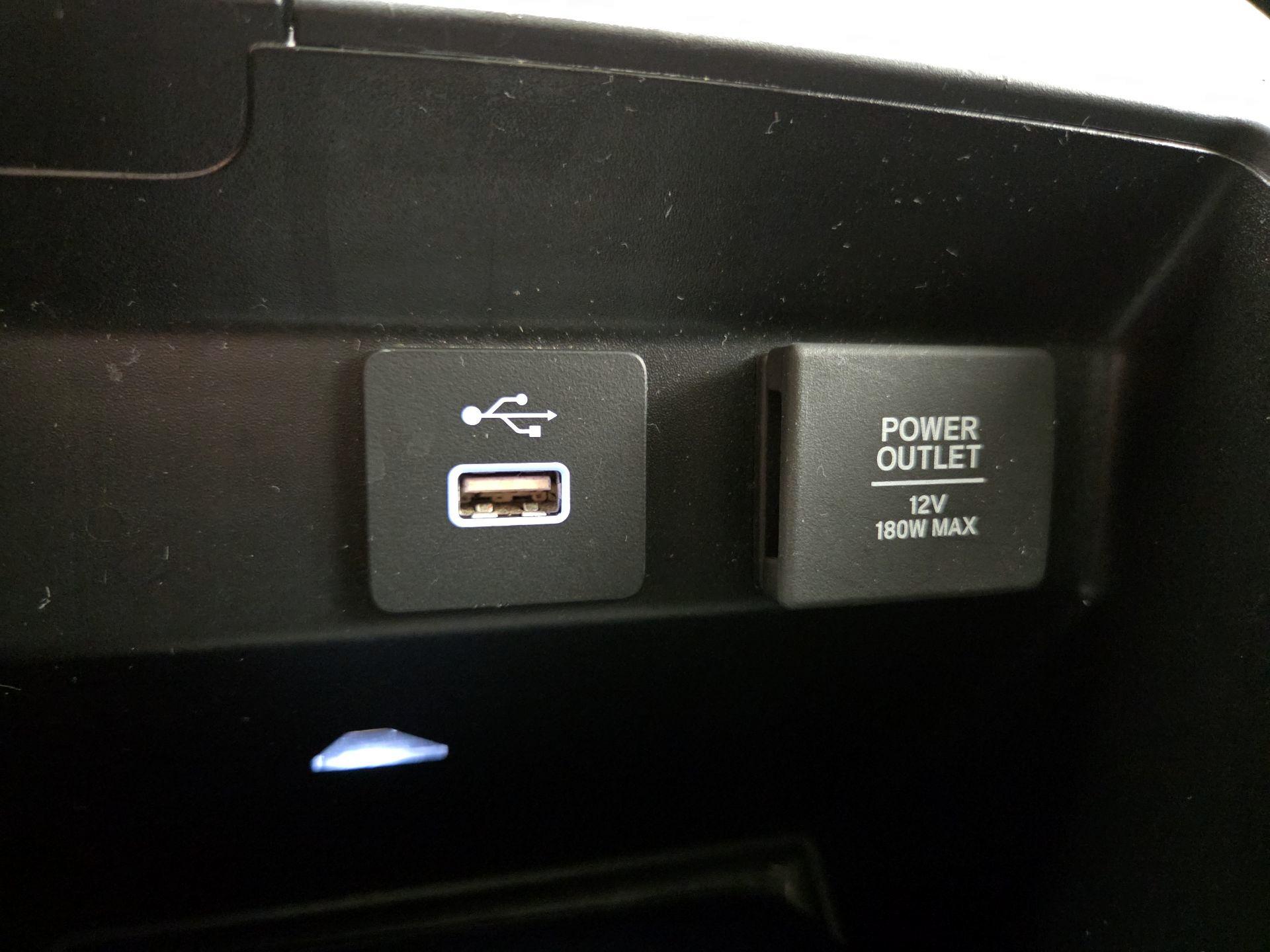 Thumbnail: 2022 Acura MDX - 19