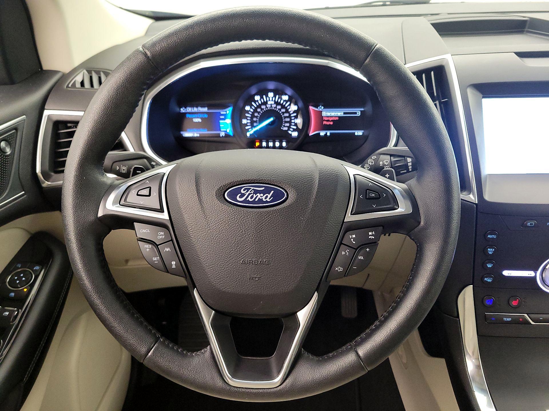 Thumbnail: 2020 Ford Edge - 10