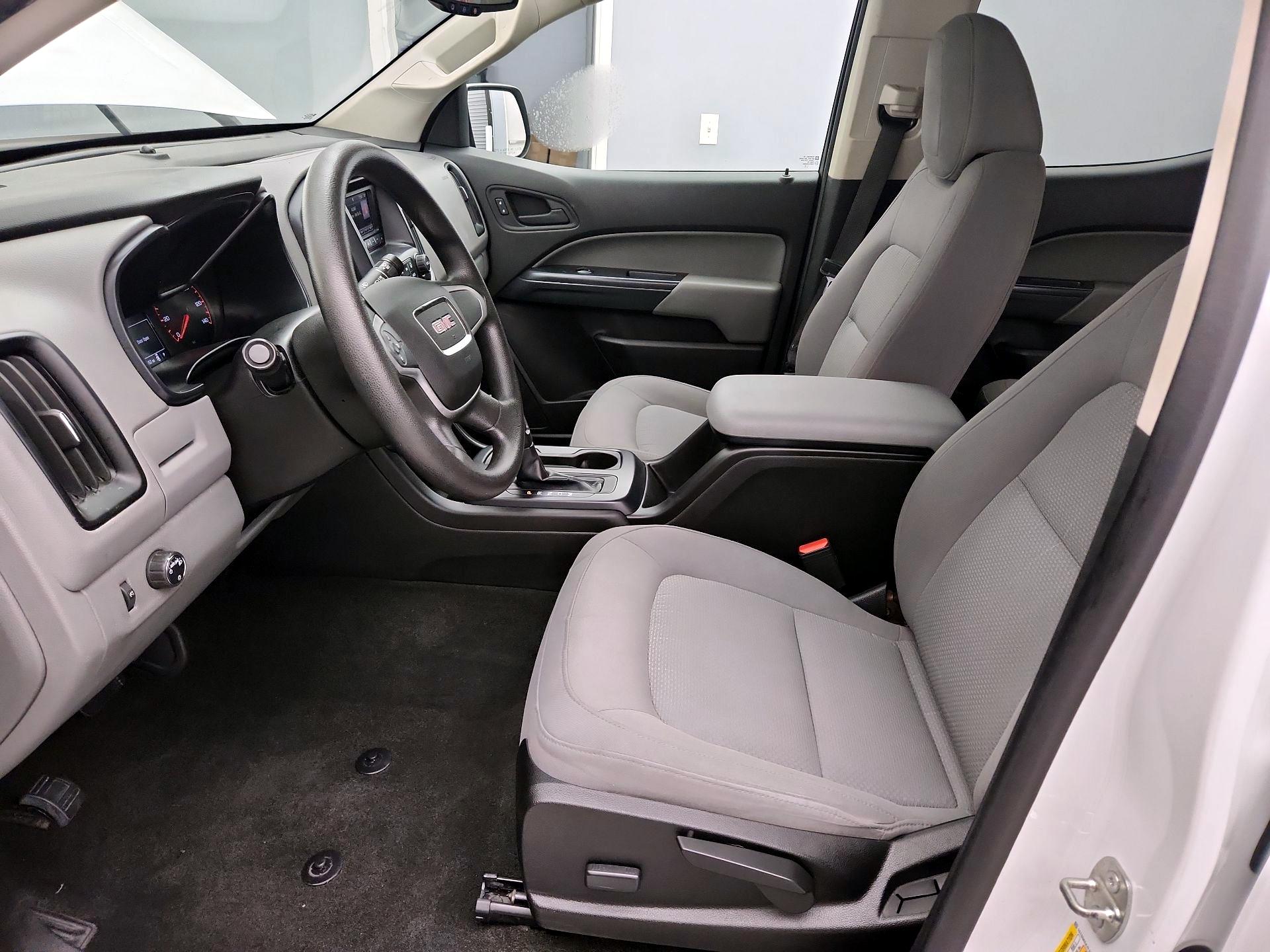 Thumbnail: 2015 GMC Canyon - 11